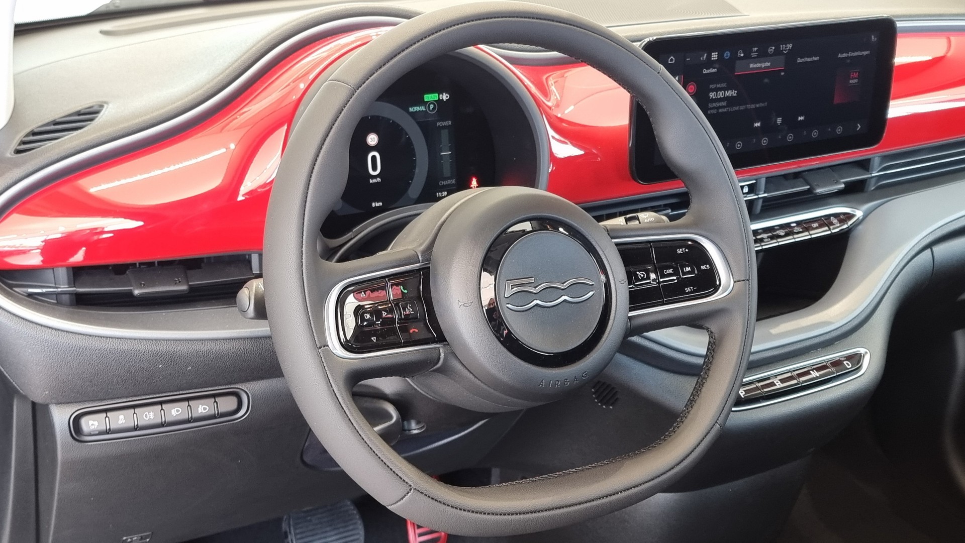 FIAT 500 Cabrio Red-image-10