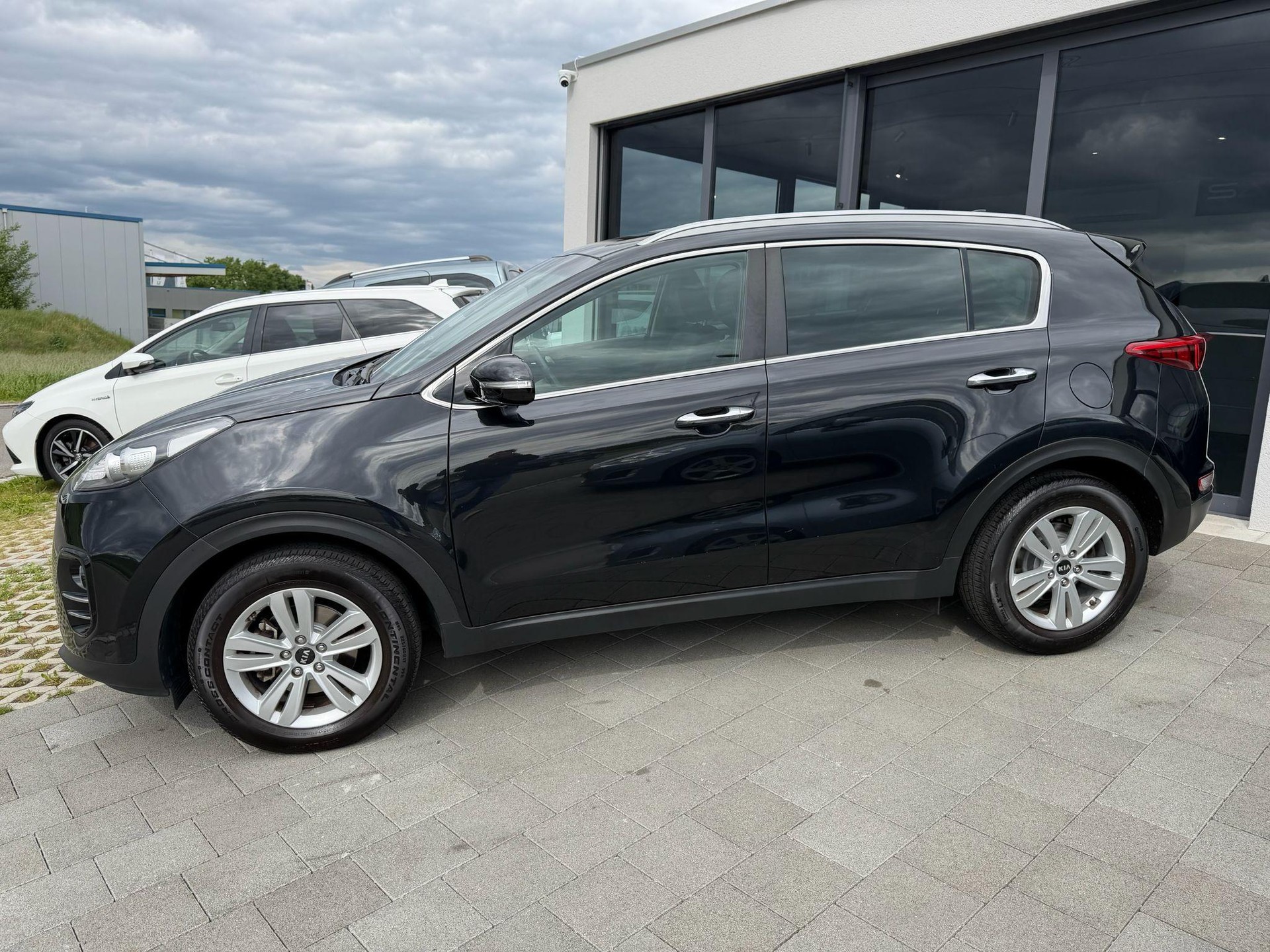 KIA Sportage 1.6 GDi Trend 2WD-image-22