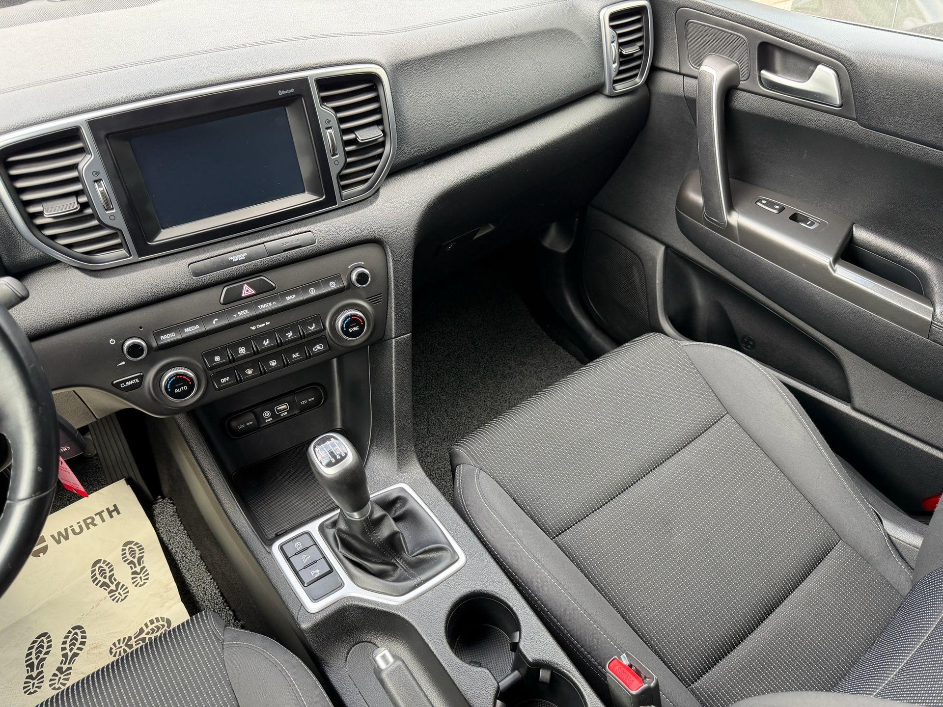 KIA Sportage 1.6 GDi Trend 2WD-image-12