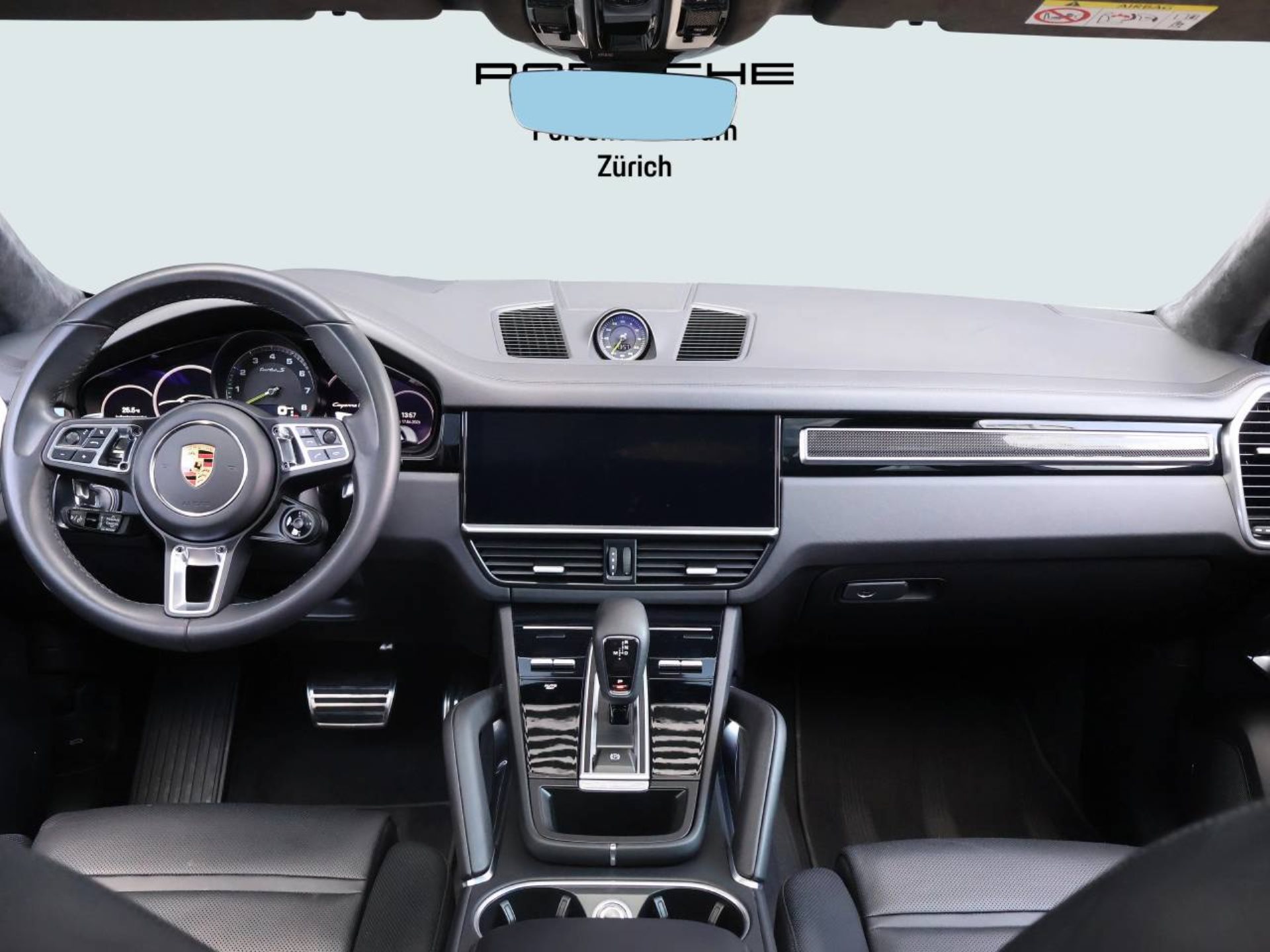 PORSCHE Cayenne Turbo S E-Hybrid Coupé-image-12