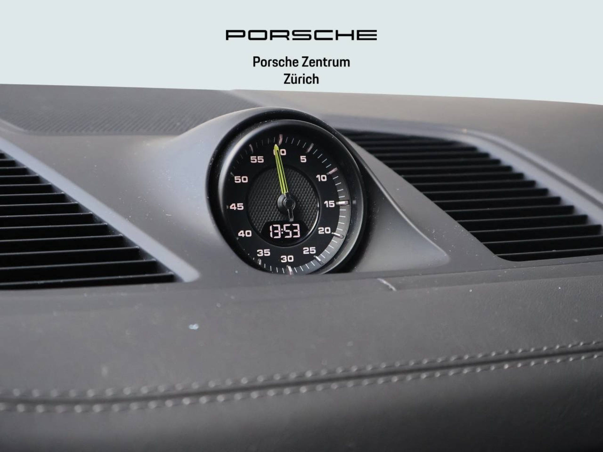 PORSCHE Cayenne Turbo S E-Hybrid Coupé-image-23