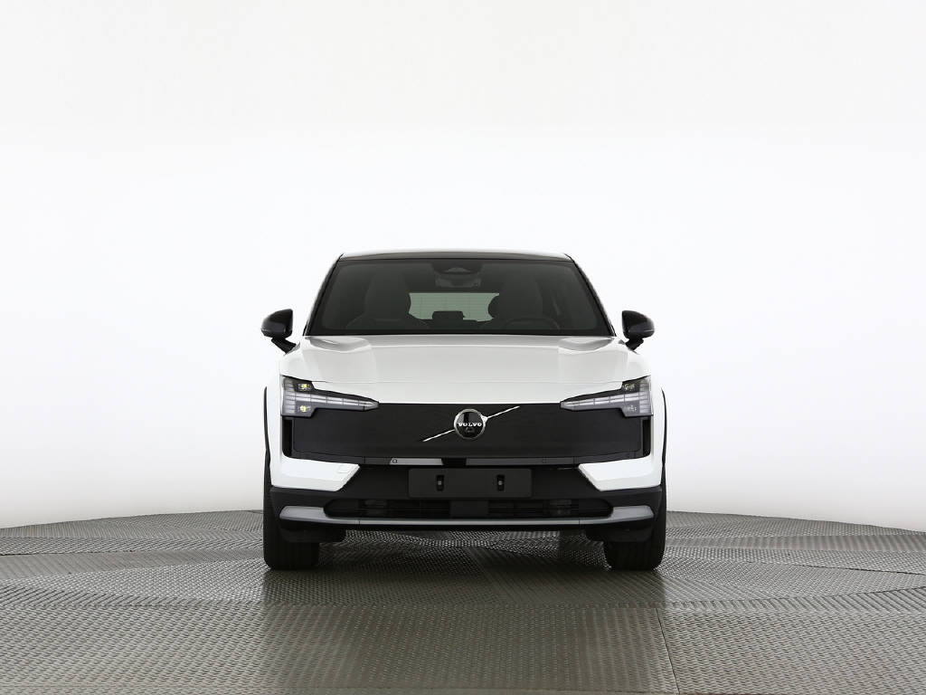 VOLVO EX 30 Cross Country P8 Ultra AWD-image-13