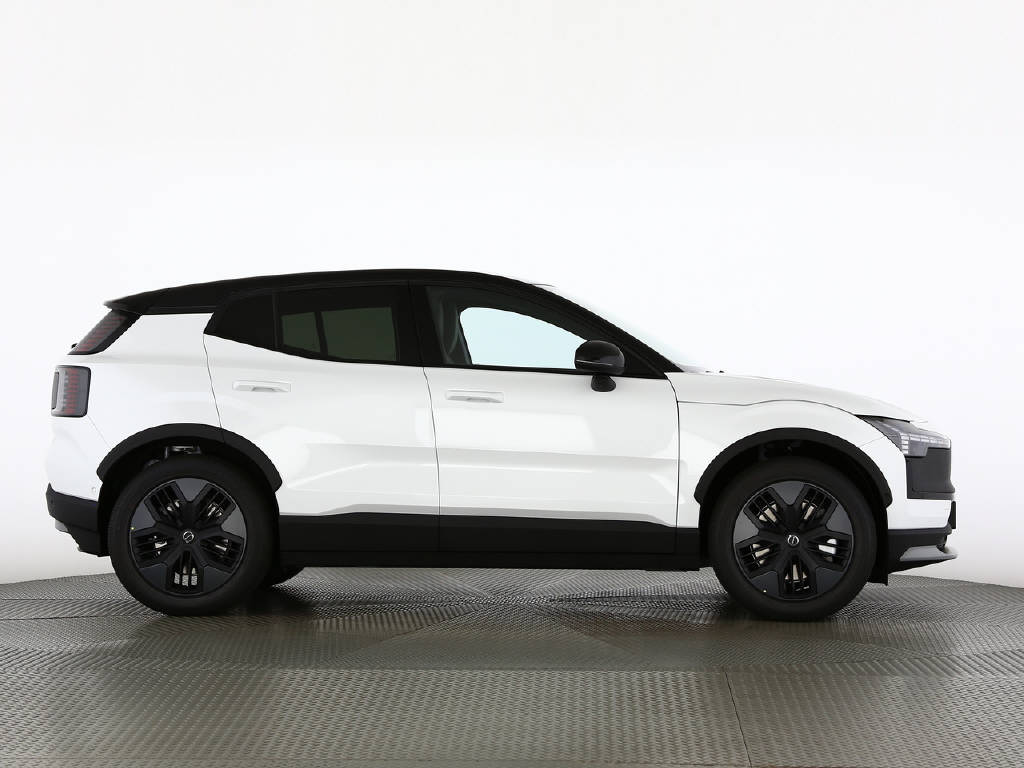 VOLVO EX 30 Cross Country P8 Ultra AWD-image-8