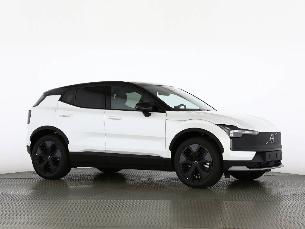 VOLVO EX 30 Cross Country P8 Ultra AWD-image-9