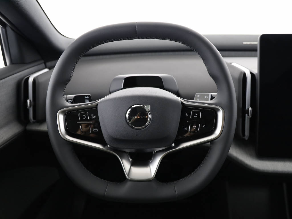 VOLVO EX 30 Cross Country P8 Ultra AWD-image-23