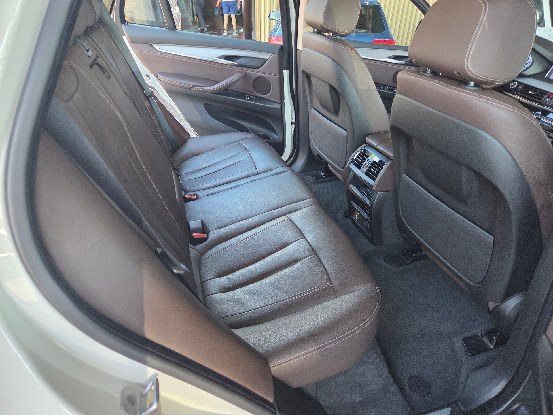 BMW X5 xDrive 30d Steptronic-image-13
