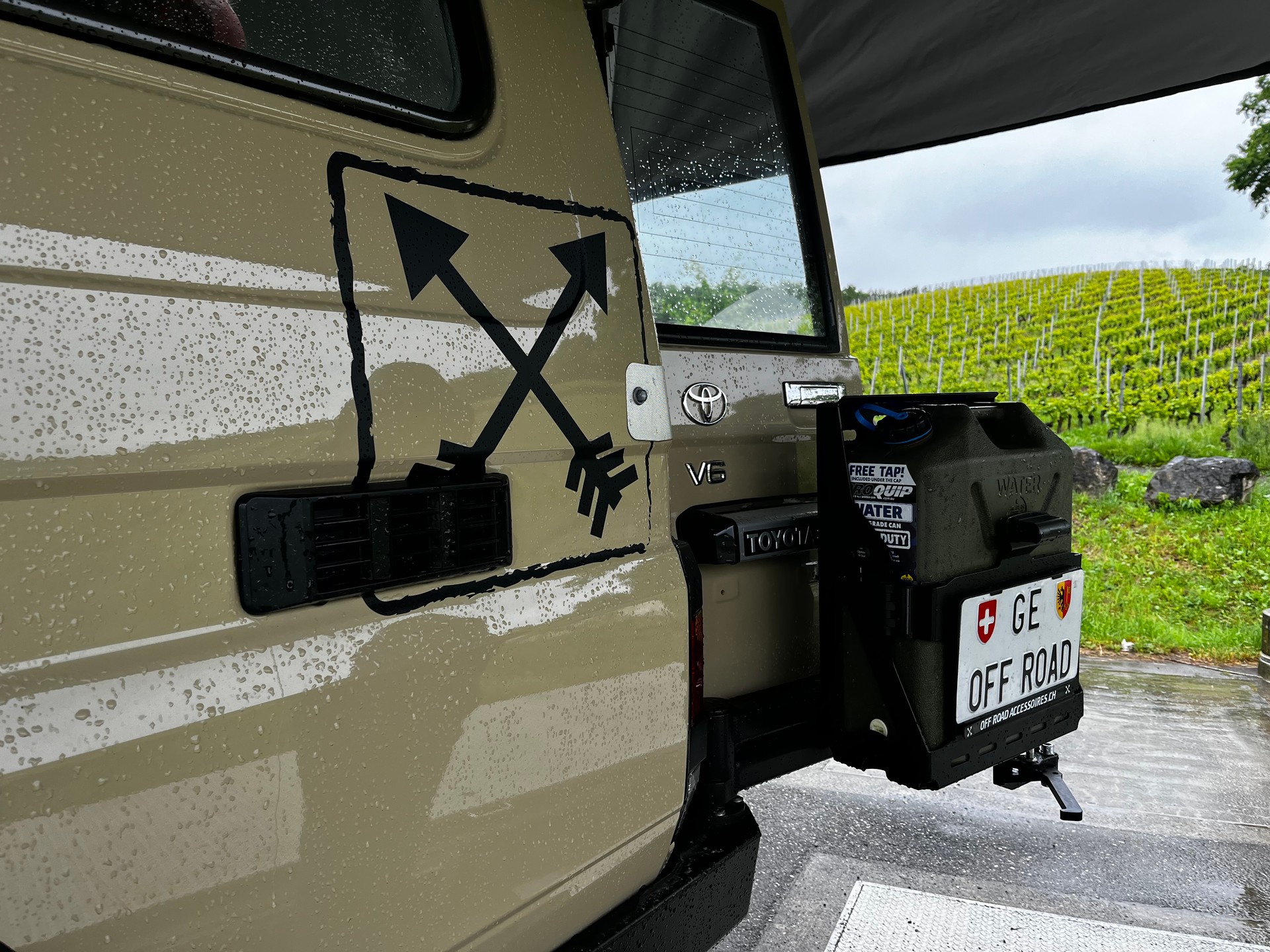 TOYOTA GRJ78 Auto-image-2