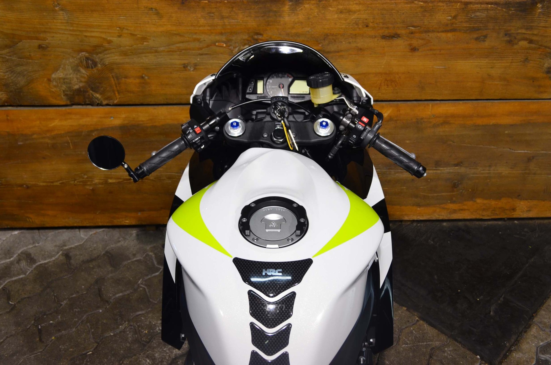 HONDA CBR 600 RR-showroom-element-2