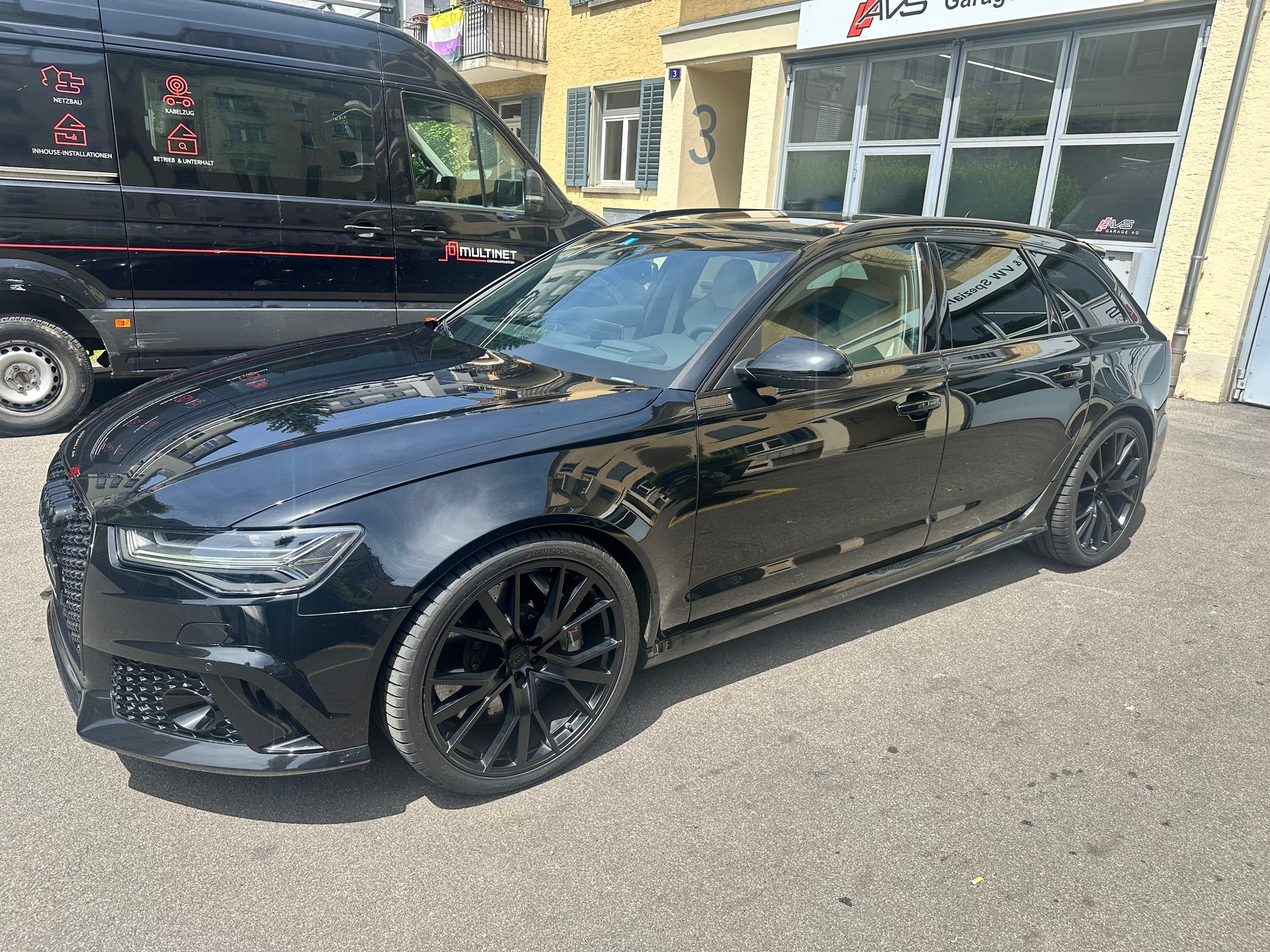 AUDI RS6 Avant 4.0 TFSI V8 performance quattro-image-1