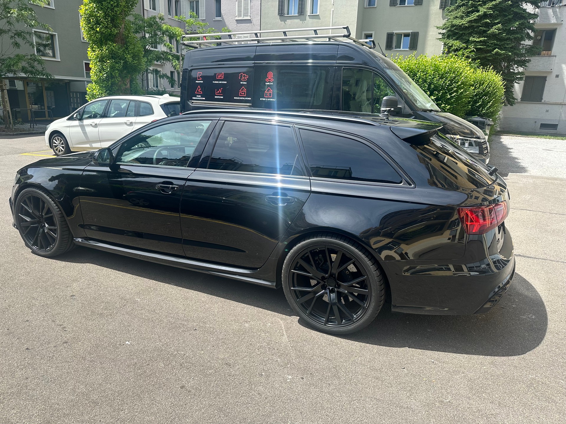AUDI RS6 Avant 4.0 TFSI V8 performance quattro-image-2