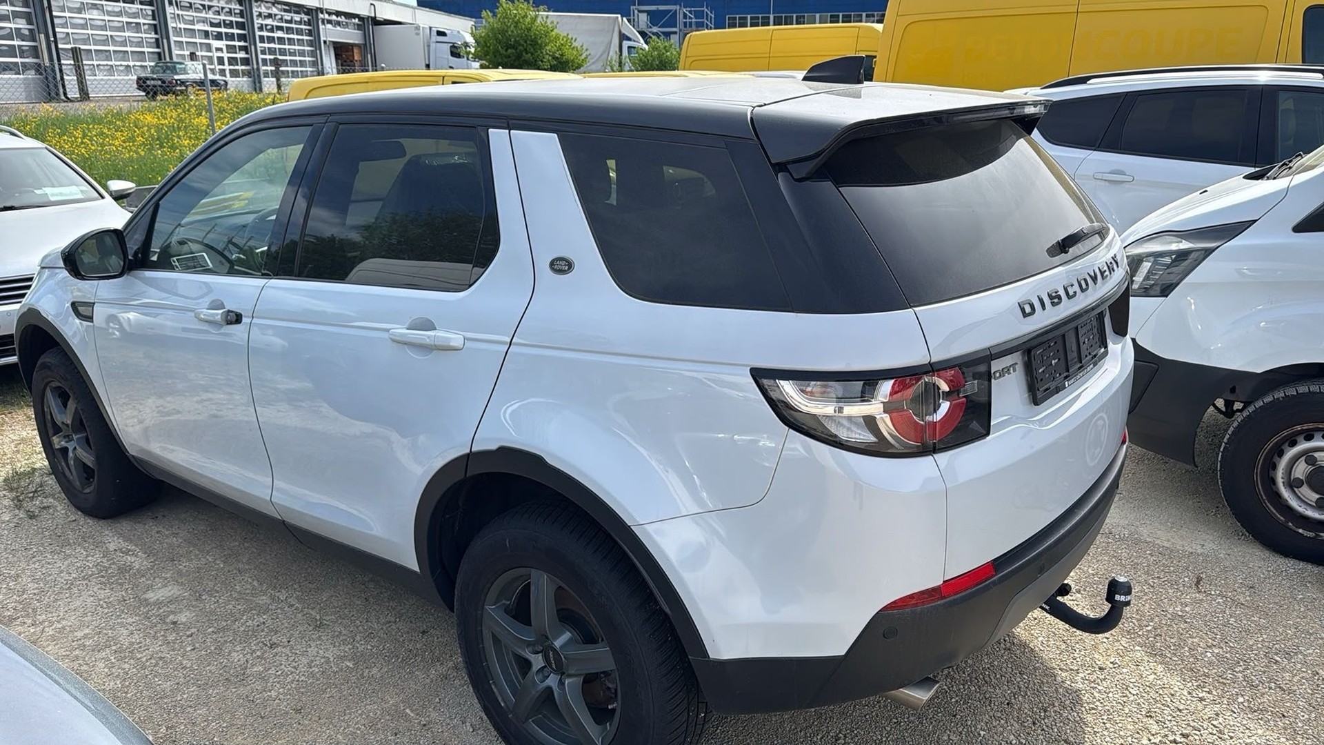 LAND ROVER 2.0 TD4 180 SE-image-5
