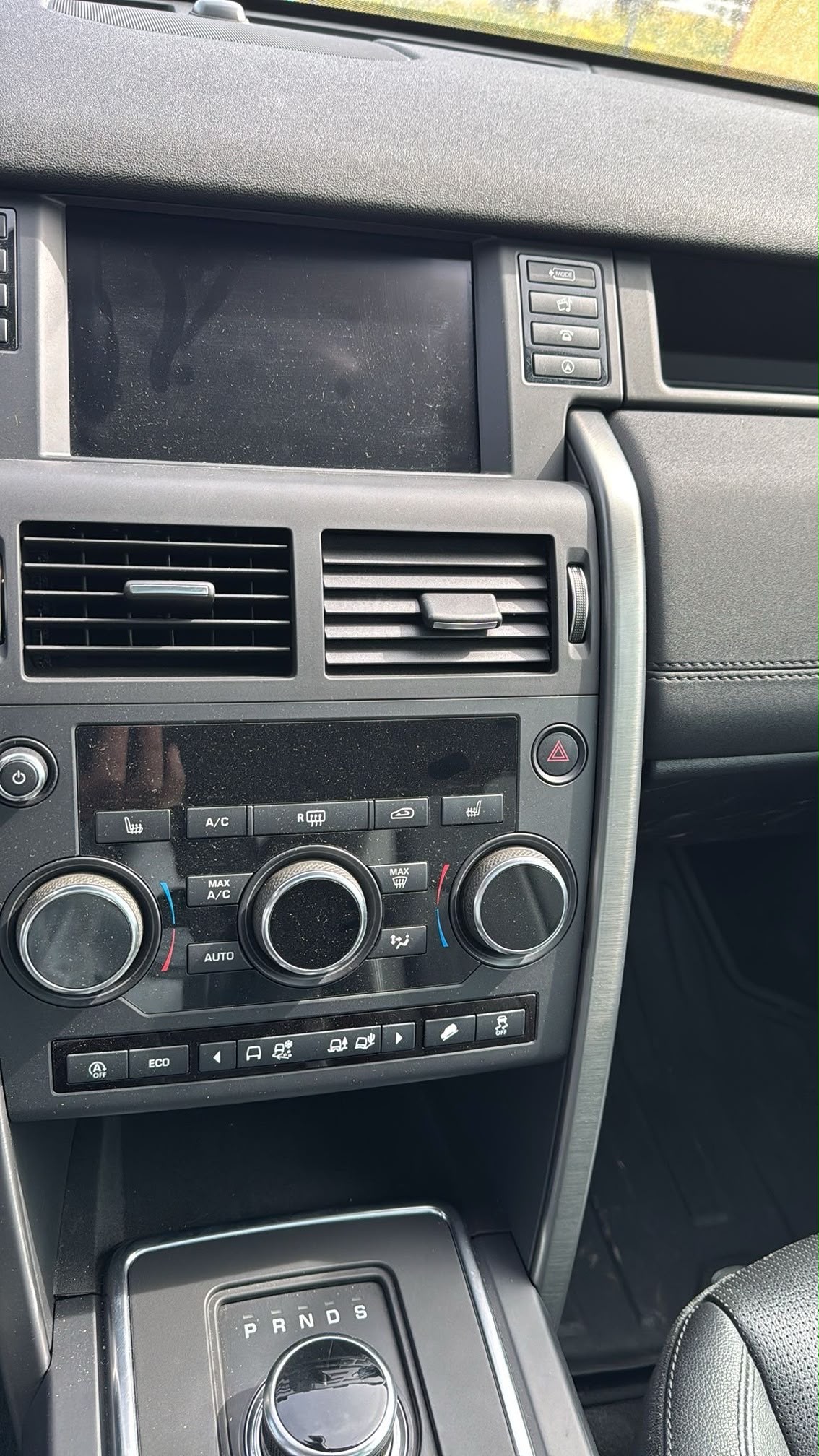 LAND ROVER 2.0 TD4 180 SE-image-2