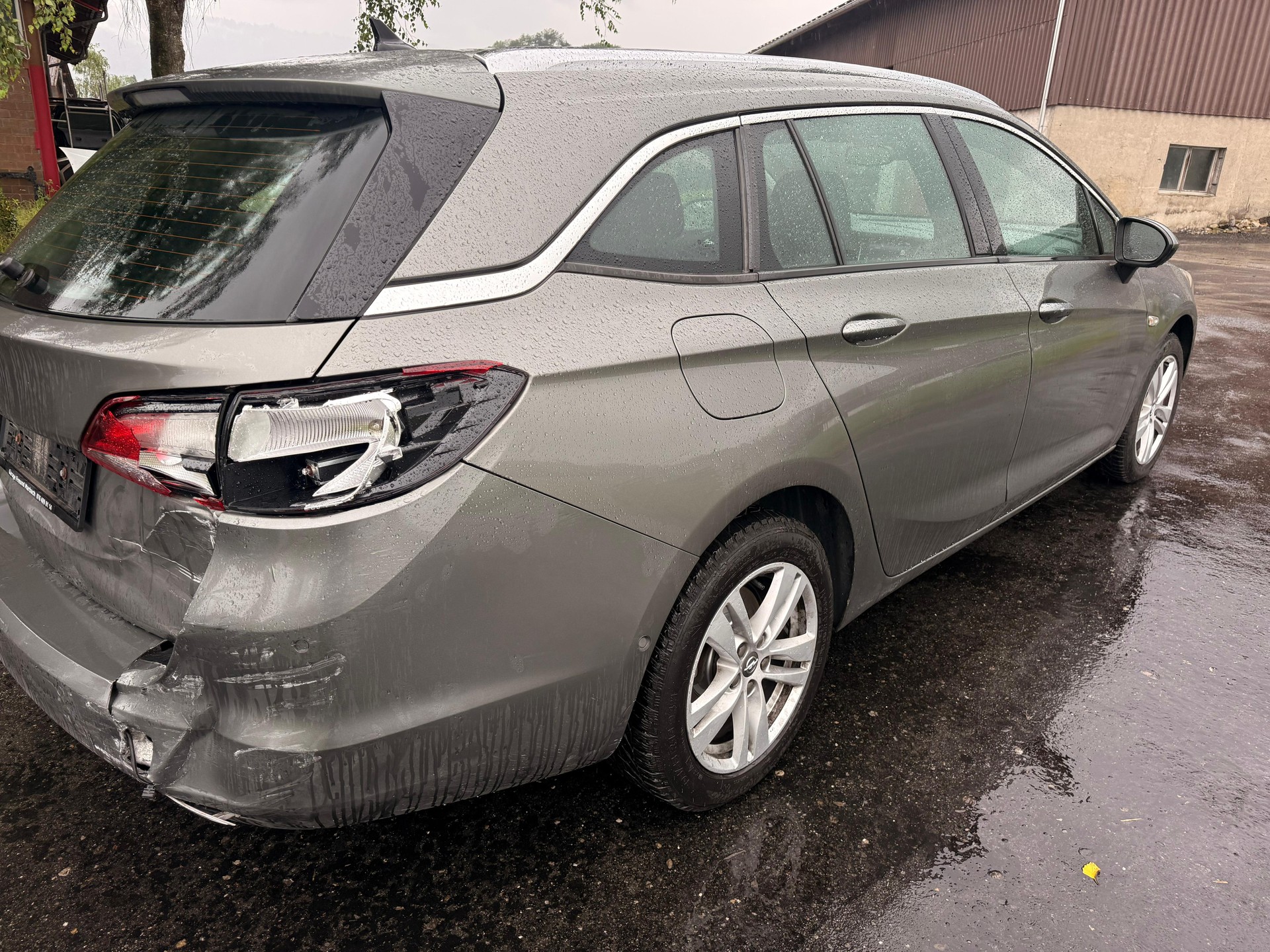 OPEL Astra Sports Tourer 1.6 CDTi Black Edition Automat-image-6