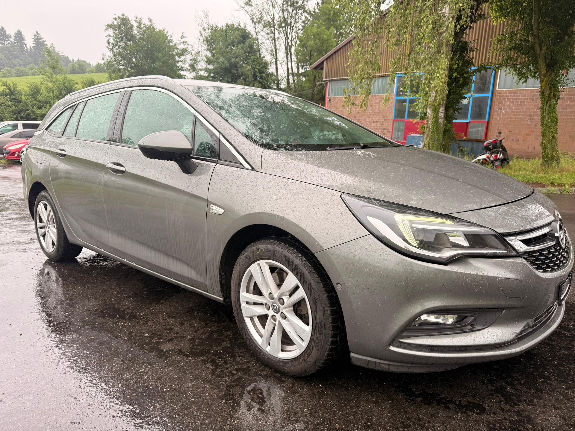OPEL Astra Sports Tourer 1.6 CDTi Black Edition Automat-image-8