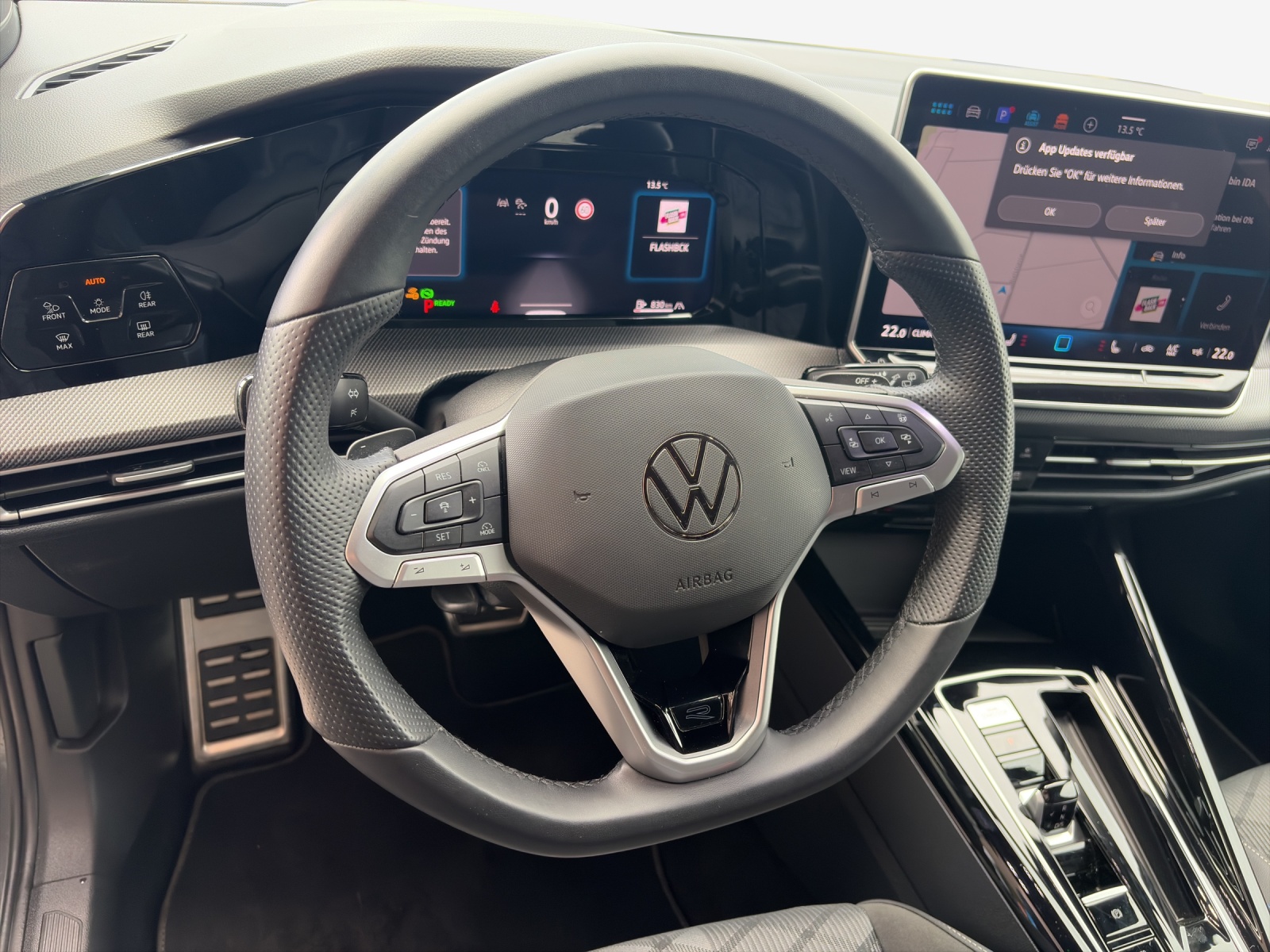 VW Golf 1.5 e TSI mHEV R-Line DSG-image-9