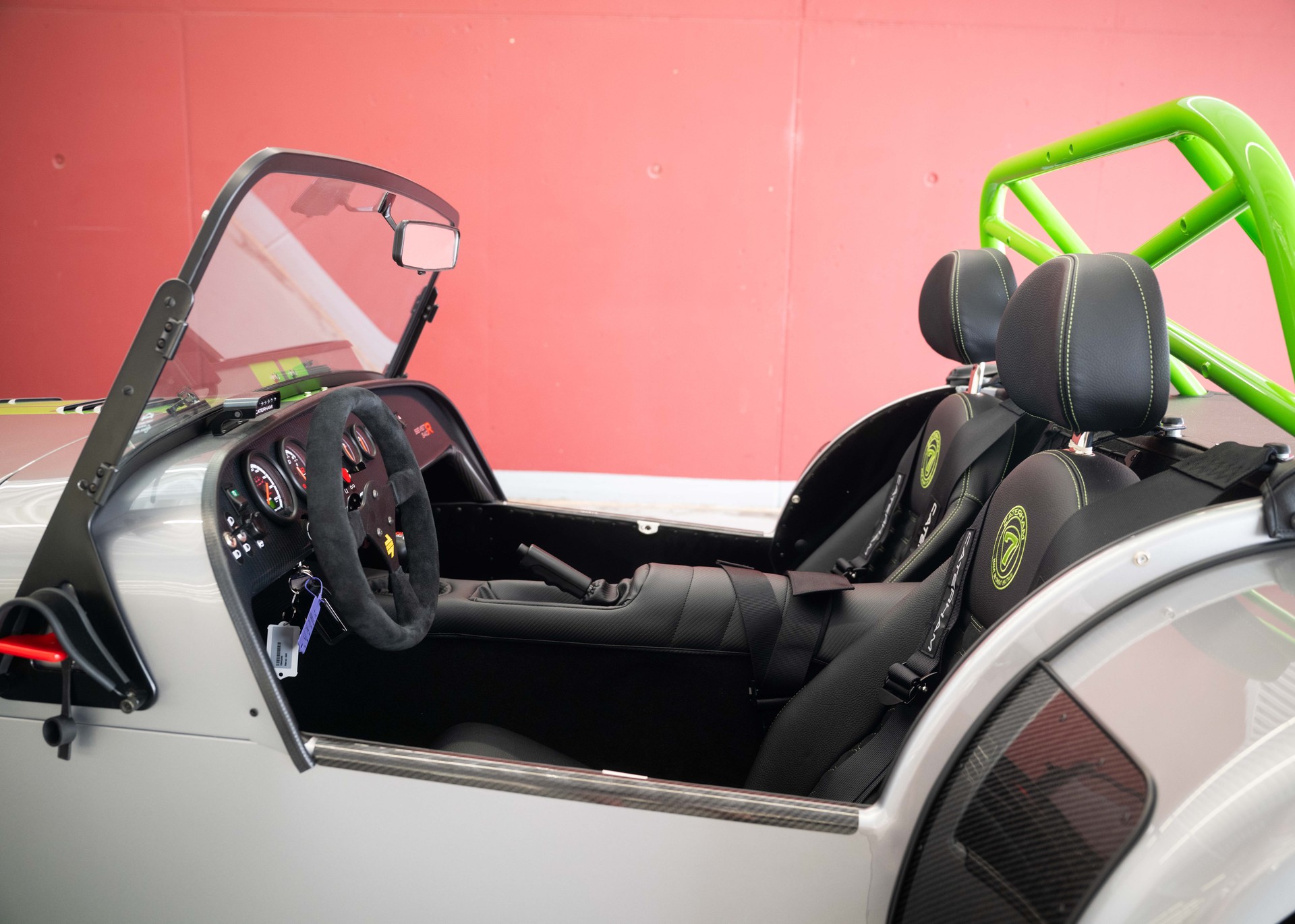 CATERHAM Seven 340R SV (MY26, Swiss new car, Chainmail Silver exclusive paint, Signature Sport Hex seats, 24-month factory warranty)-image-20