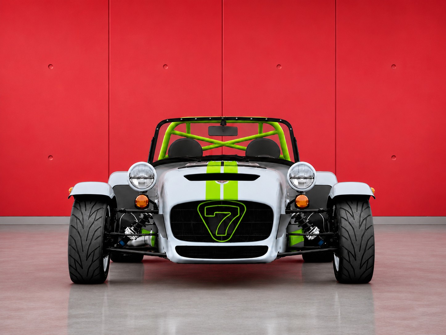 CATERHAM Seven 340R SV (MY26, Swiss new car, Chainmail Silver paint, Signature Sport Hex seats, 24-month factory warranty)-showroom-element-2