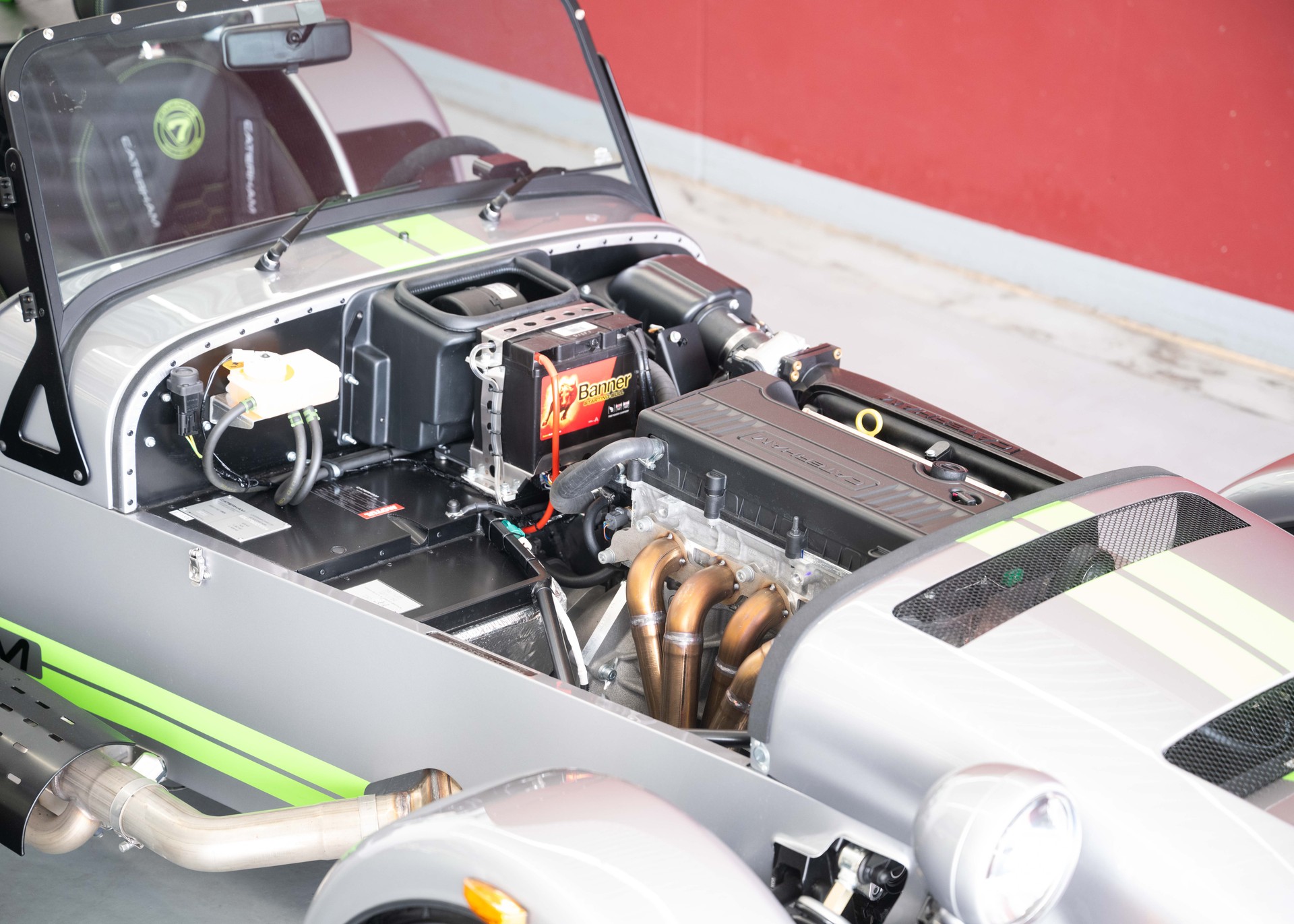 CATERHAM Seven 340R SV (MY26, Swiss new car, Chainmail Silver exclusive paint, Signature Sport Hex seats, 24-month factory warranty)-image-15