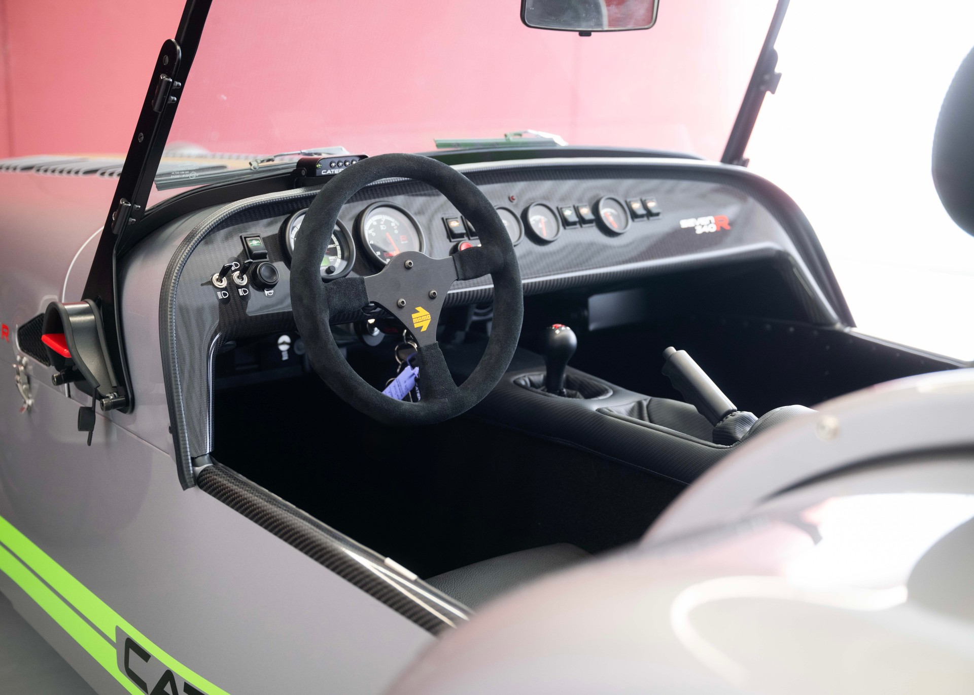 CATERHAM Seven 340R SV (MY26, Swiss new car, Chainmail Silver exclusive paint, Signature Sport Hex seats, 24-month factory warranty)-image-31