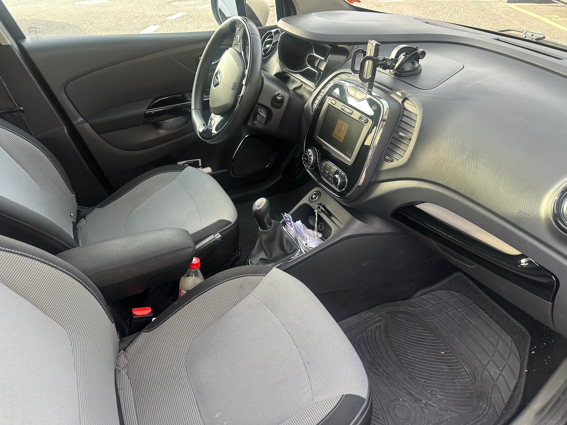 RENAULT Captur 1.5 dCi Privilège-image-12