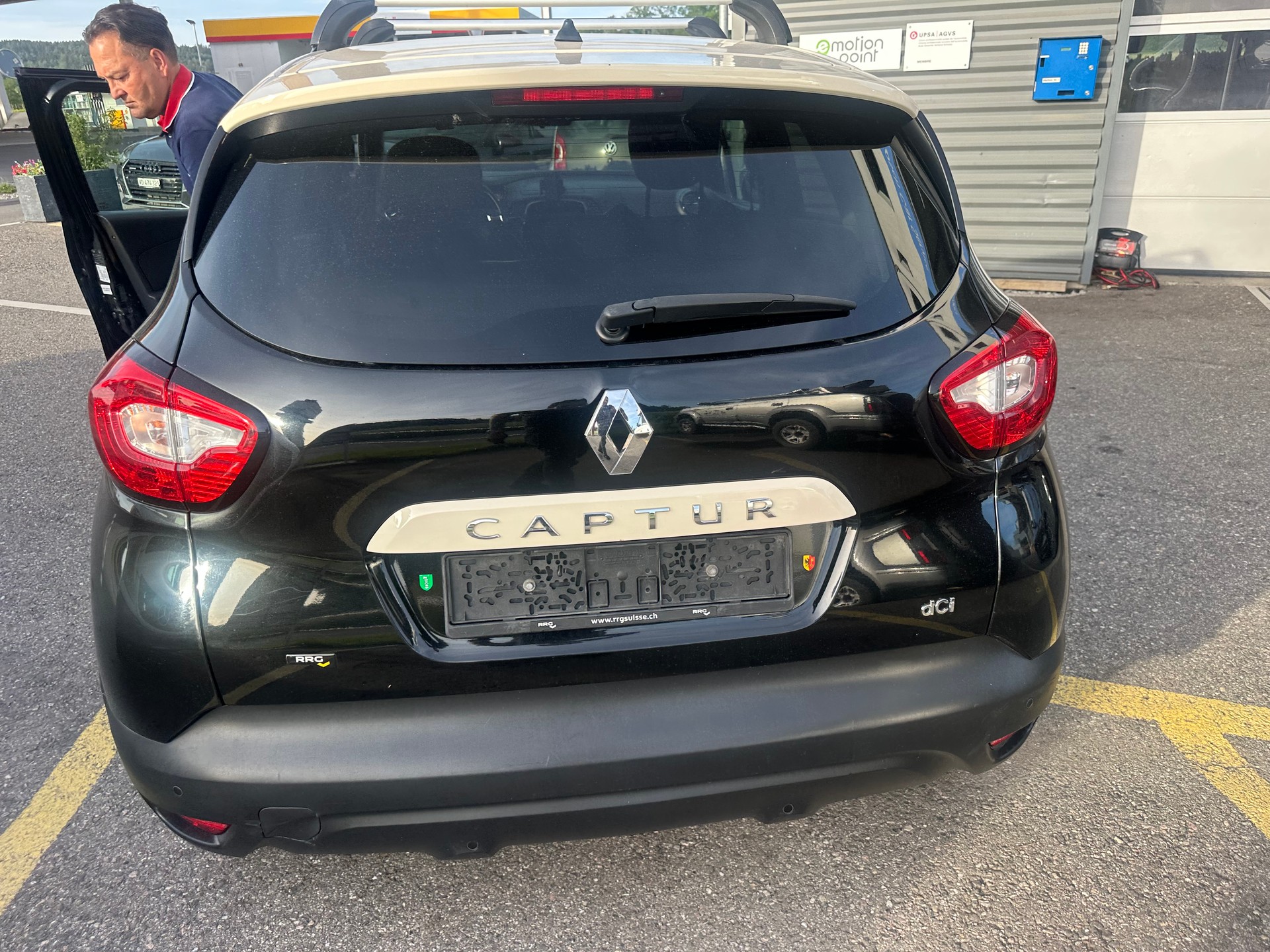 RENAULT Captur 1.5 dCi Privilège-image-3