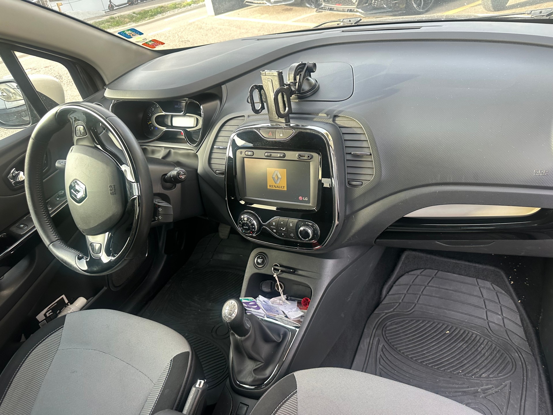RENAULT Captur 1.5 dCi Privilège-image-10