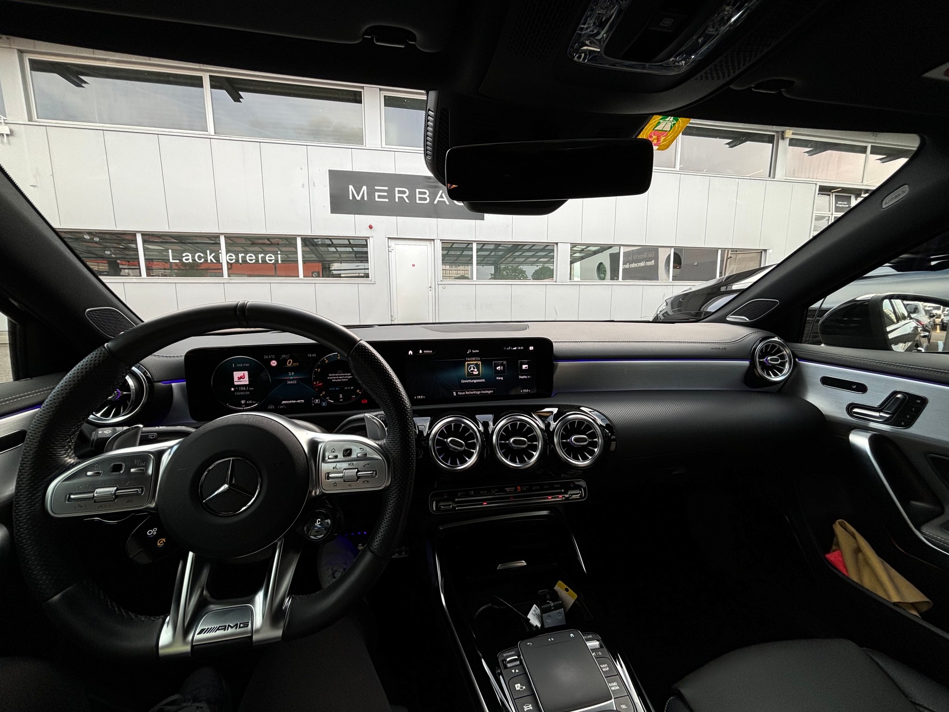 MERCEDES-BENZ A 35 AMG 4matic-image-1