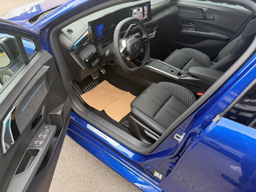 RENAULT Clio 1.8 E-Tech esprit Alpine-image-7