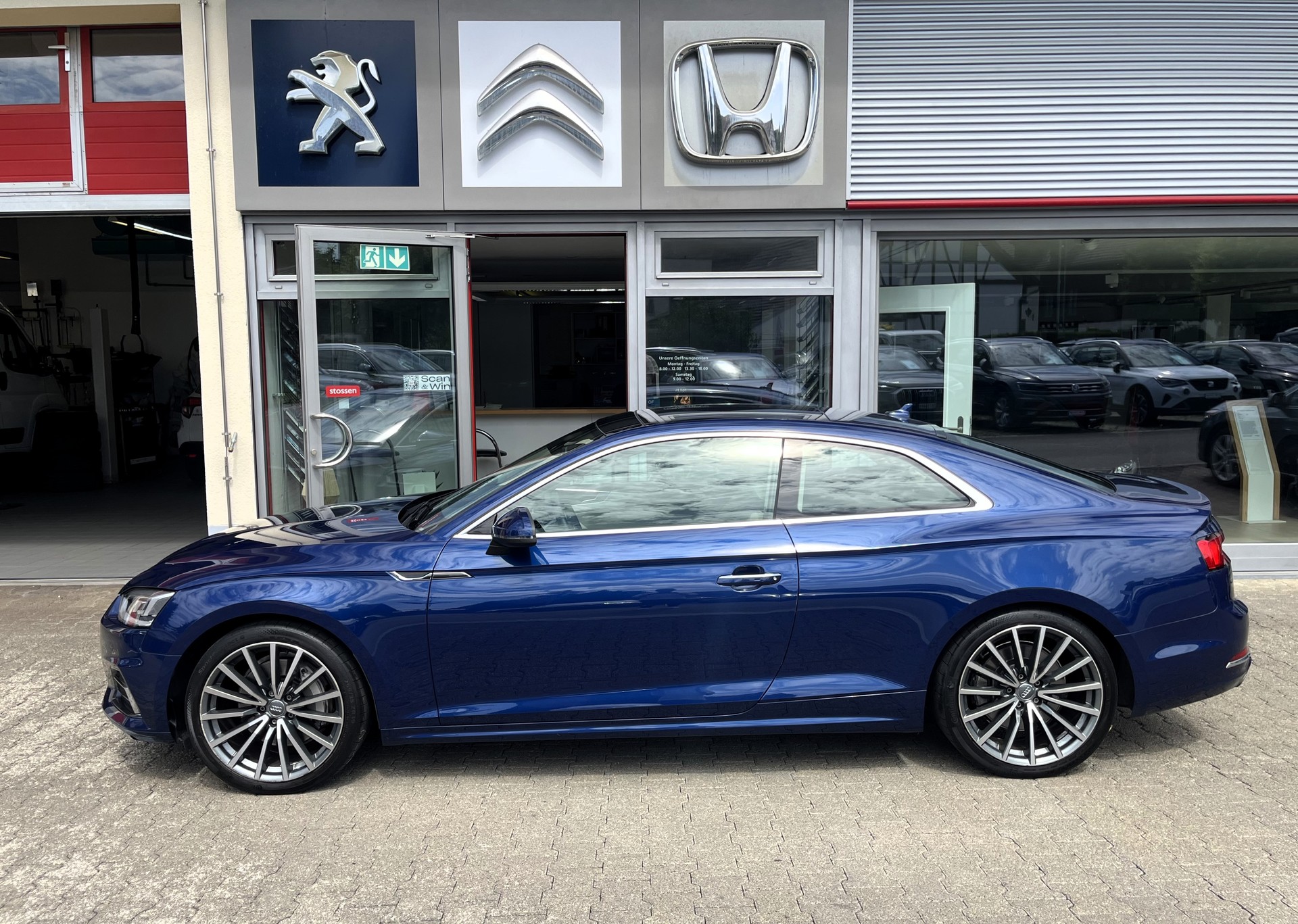 AUDI A5 Coupé 2.0 TFSI Design quattro S-tronic-image-4