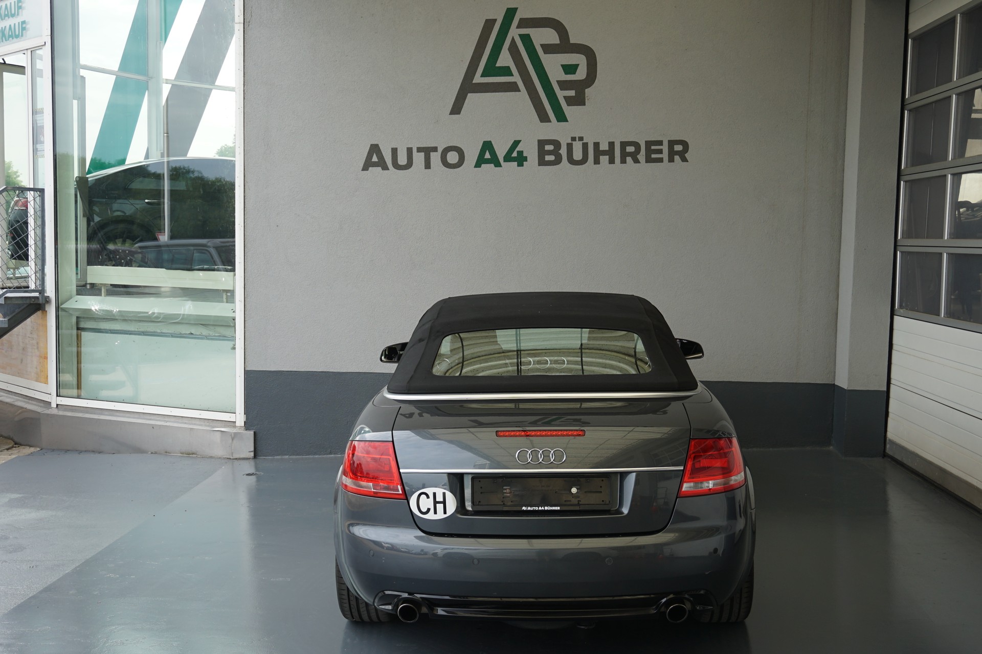 AUDI A4 Cabriolet 3.2 FSI quattro Automat 255PS-image-14