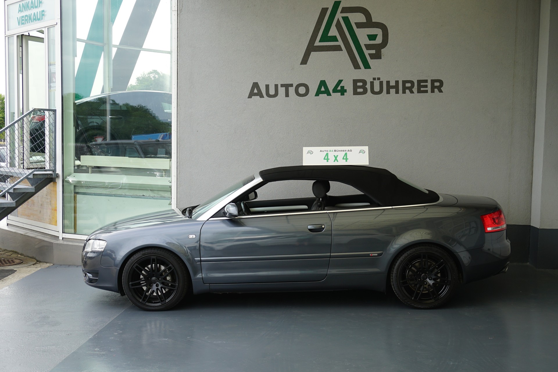 AUDI A4 Cabriolet 3.2 FSI quattro Automat 255PS-image-0