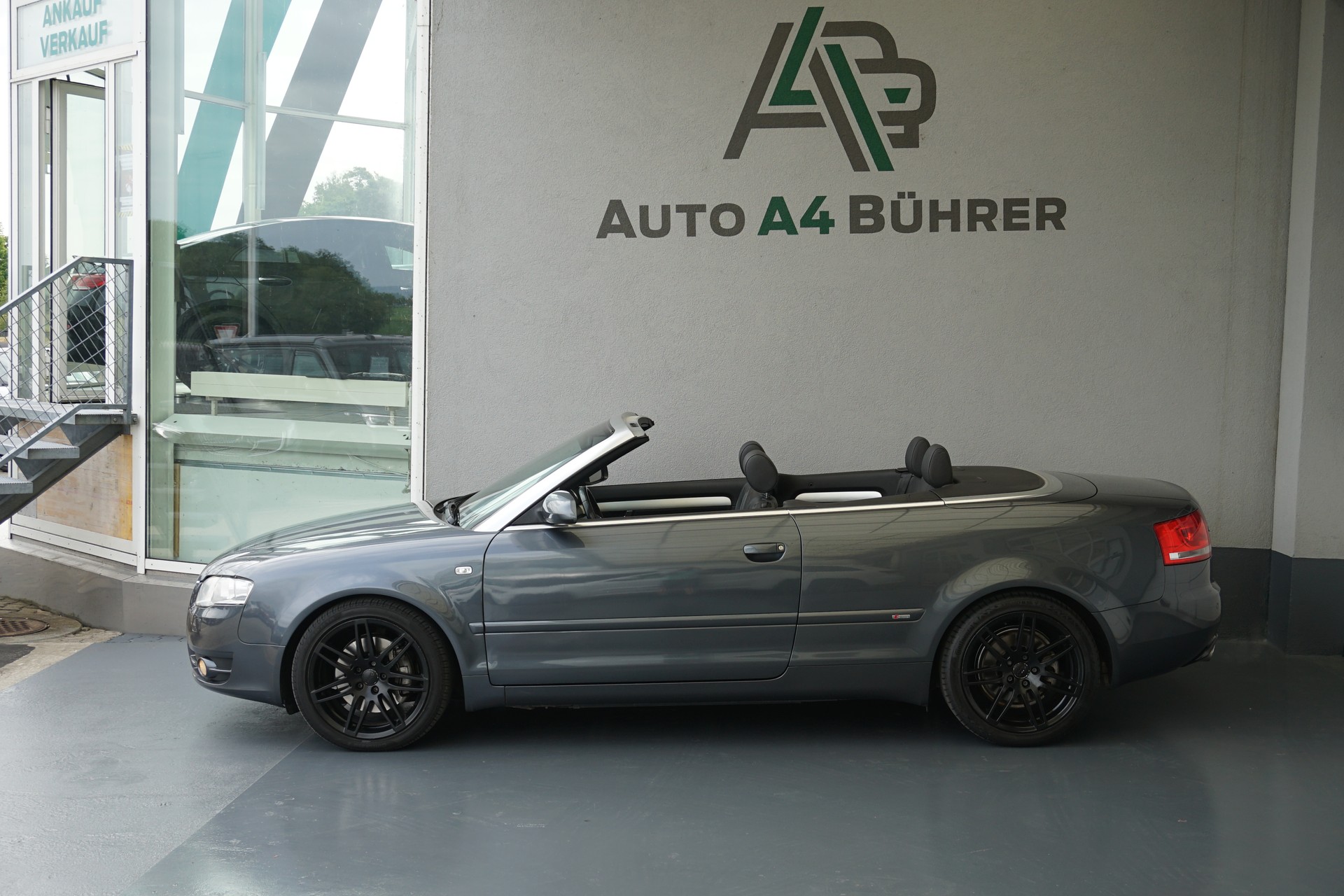 AUDI A4 Cabriolet 3.2 FSI quattro Automat 255PS-image-1