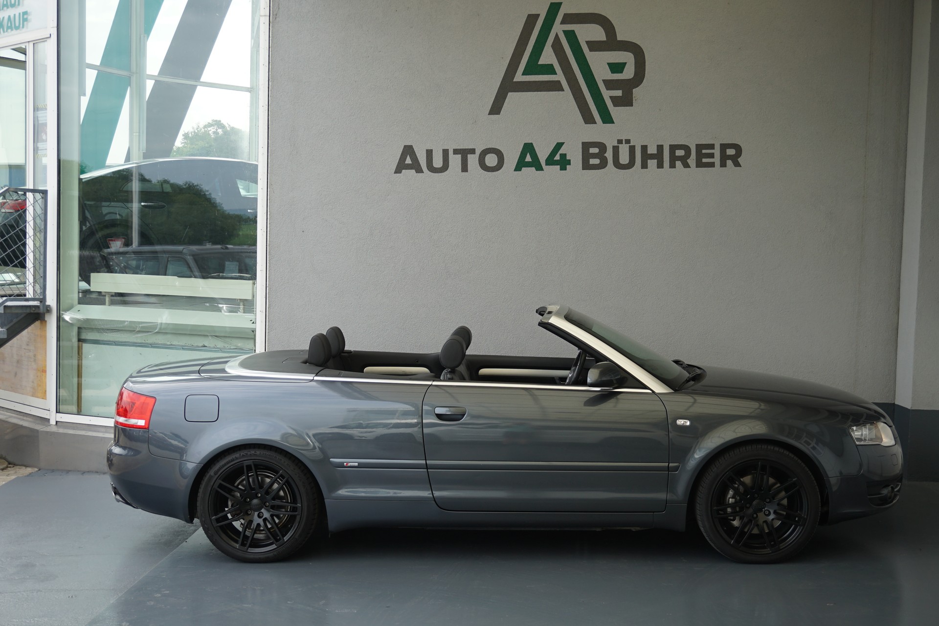 AUDI A4 Cabriolet 3.2 FSI quattro Automat 255PS-image-8