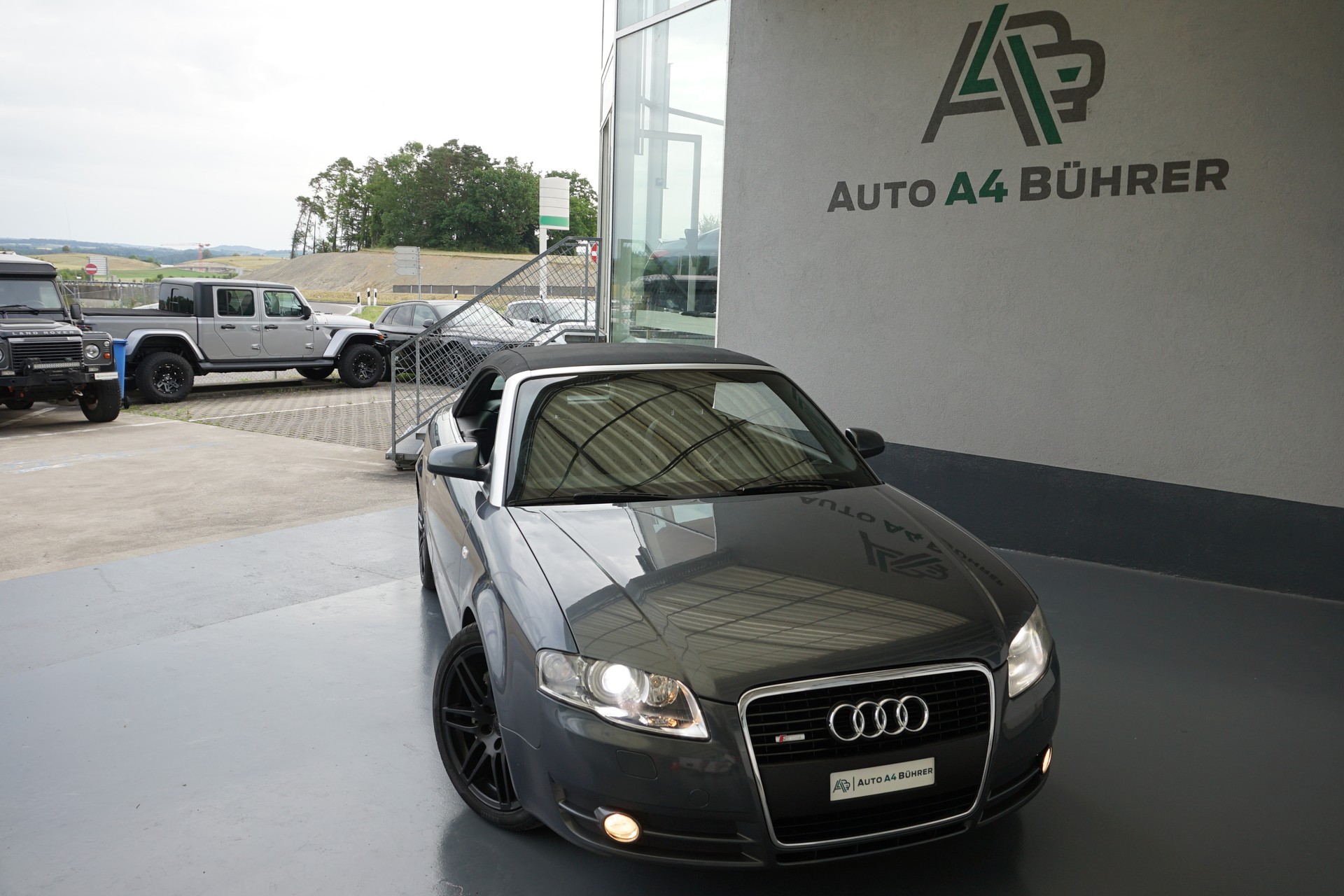AUDI A4 Cabriolet 3.2 FSI quattro Automat 255PS-image-3