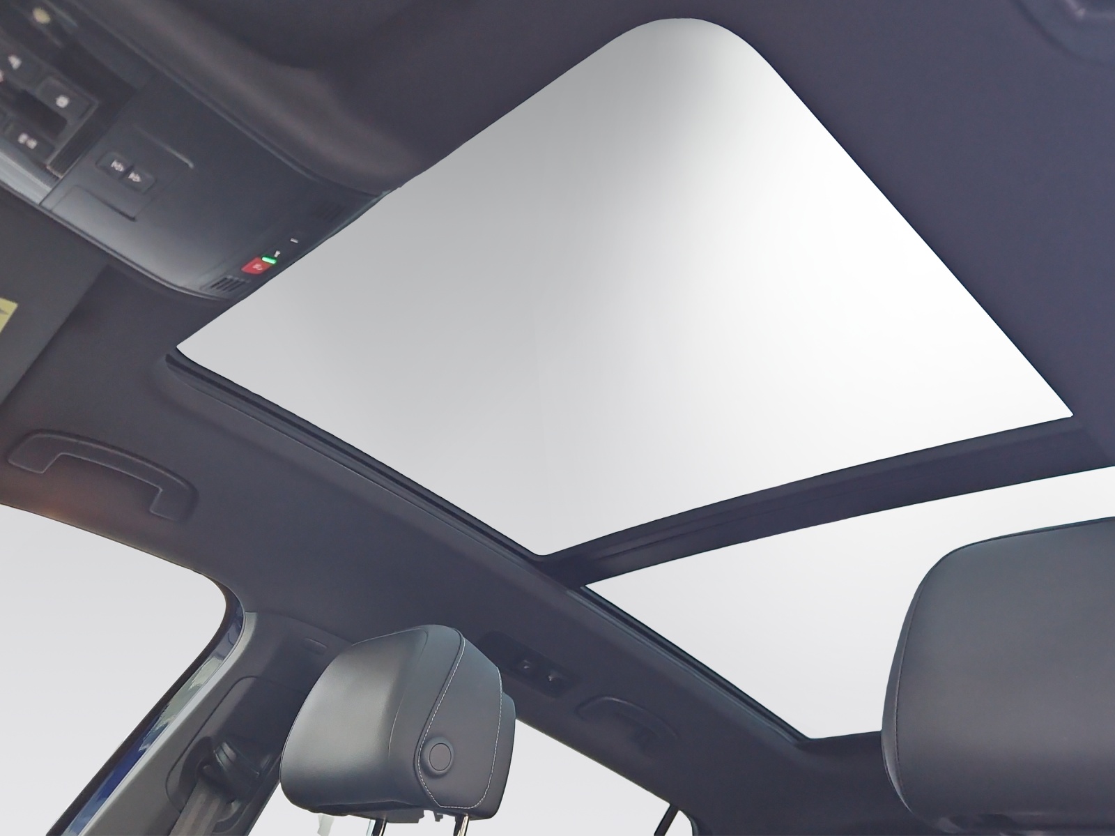 VW VW Tiguan Allspace 2.0 TSI 4Motion-image-12