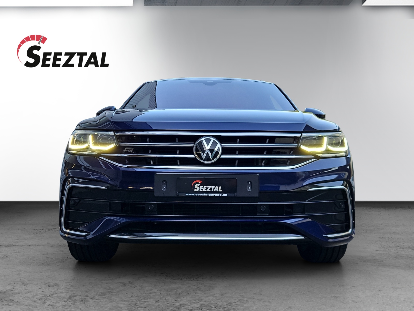 VW VW Tiguan Allspace 2.0 TSI 4Motion-image-2
