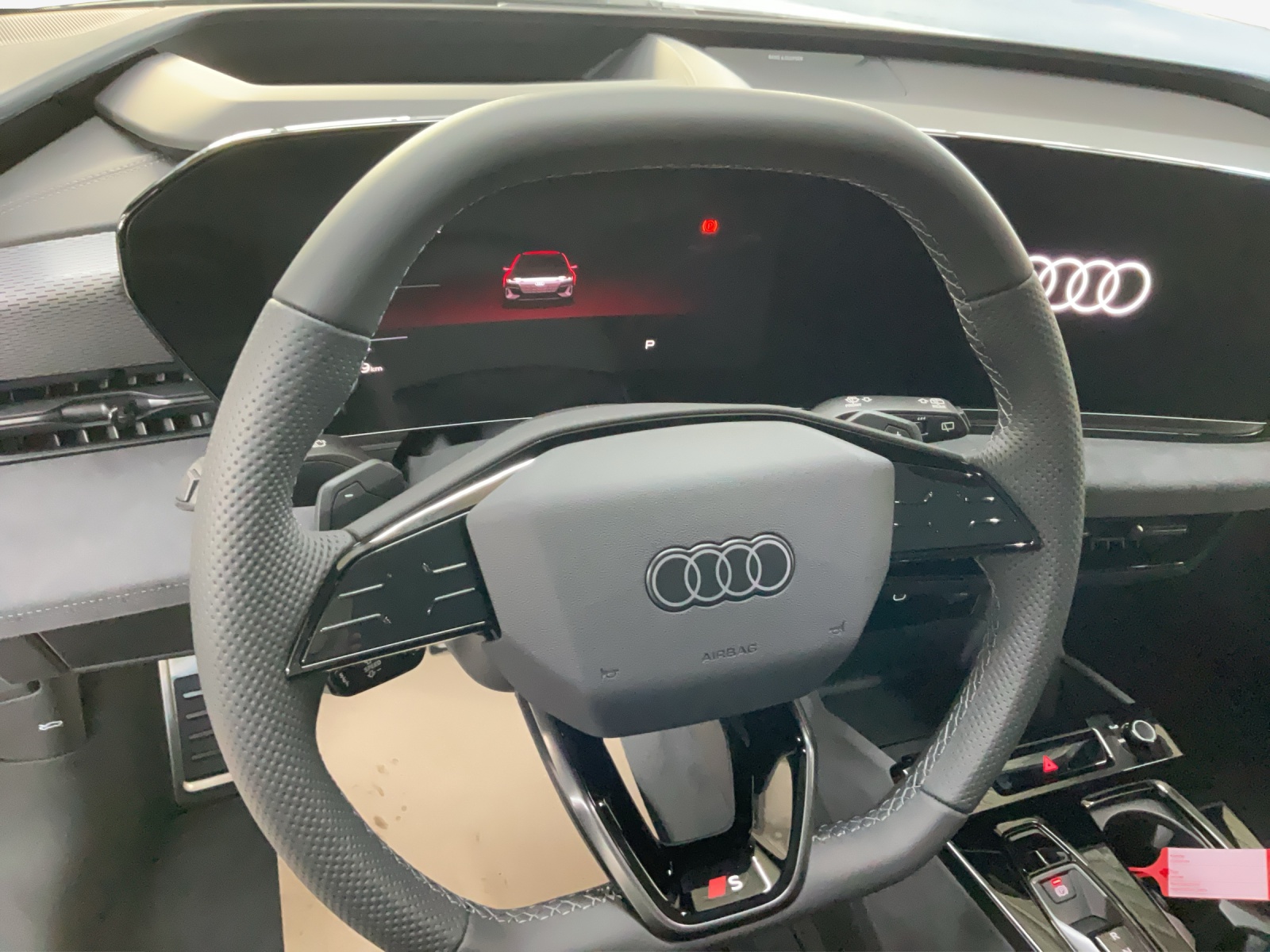 AUDI A6 Avant e-tron quattro-image-9