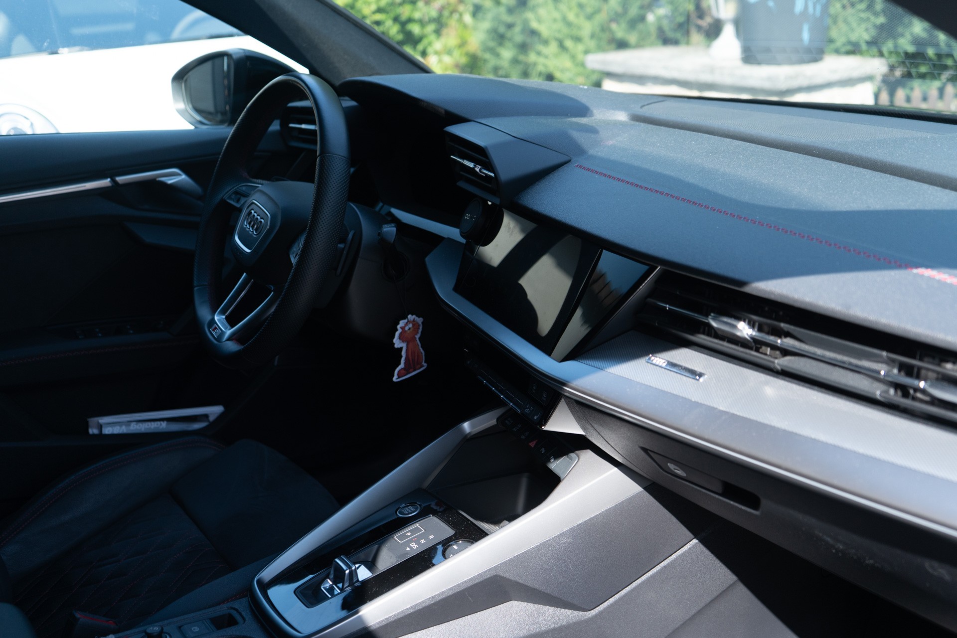 AUDI 1.5 35 TFSI S Line Attraction S-Tronic mit 20" Aluräder-image-6