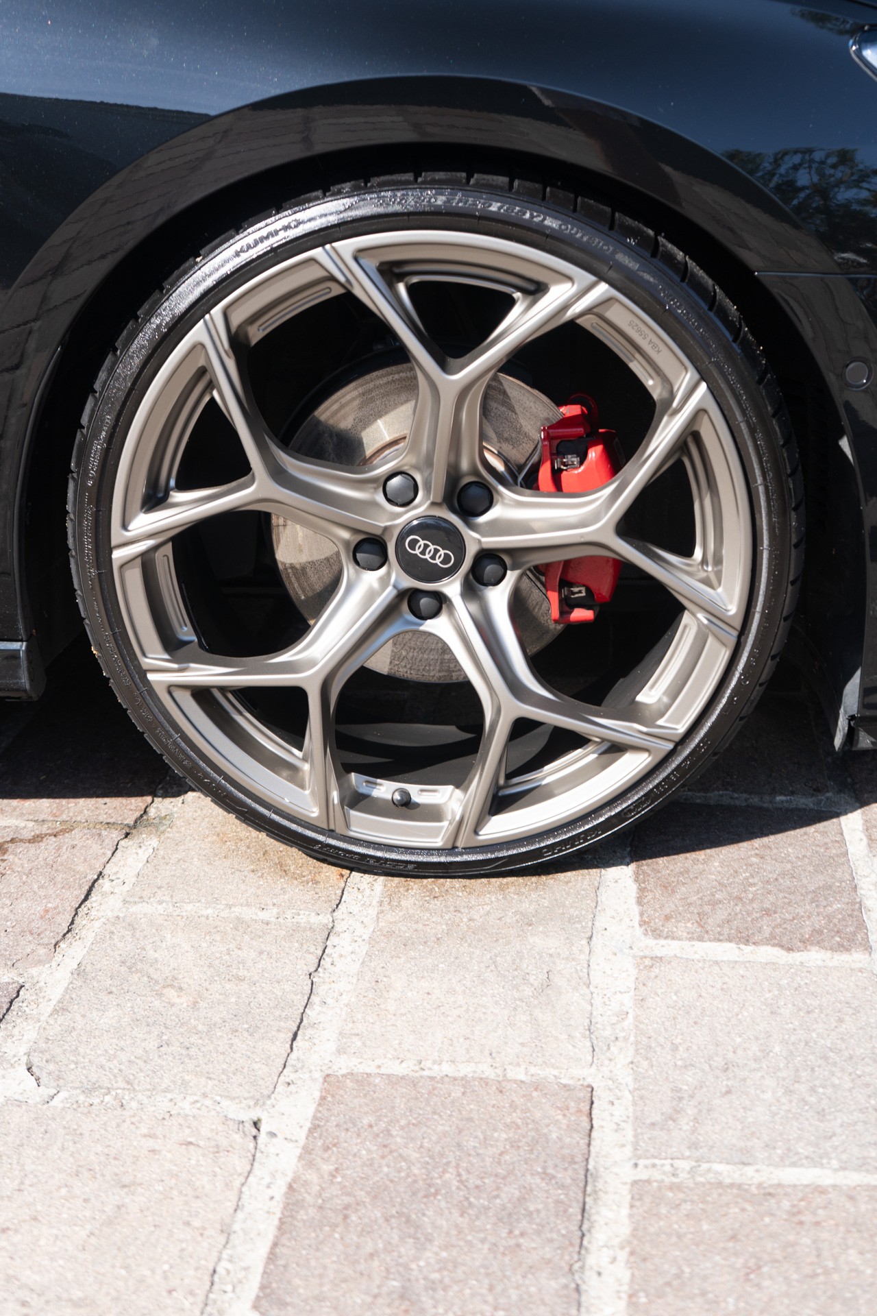 AUDI 1.5 35 TFSI S Line Attraction S-Tronic mit 20" Aluräder-image-5