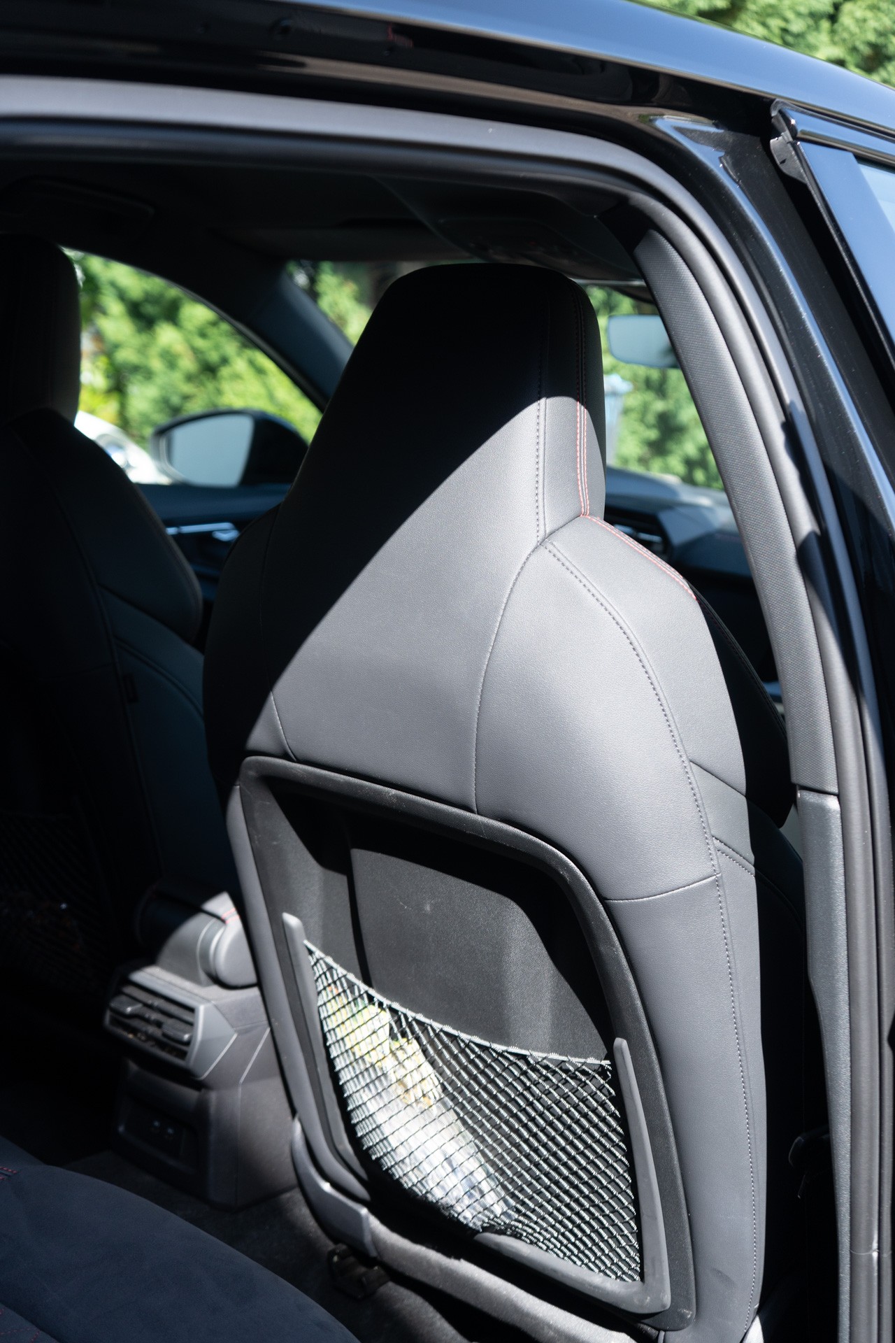 AUDI 1.5 35 TFSI S Line Attraction S-Tronic mit 20" Aluräder-image-8