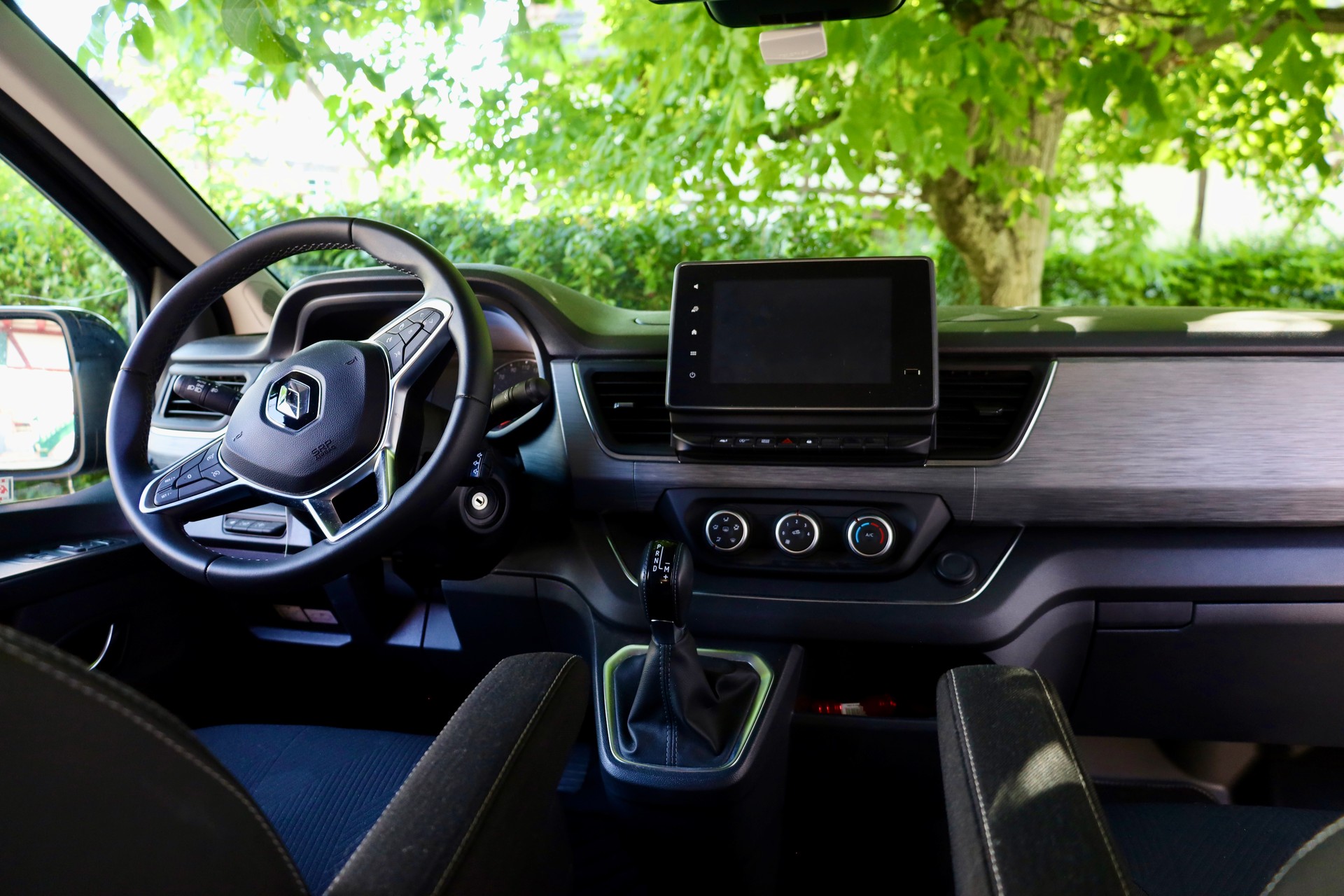 RENAULT 2.0 dCi Blue 170 iconic-image-17