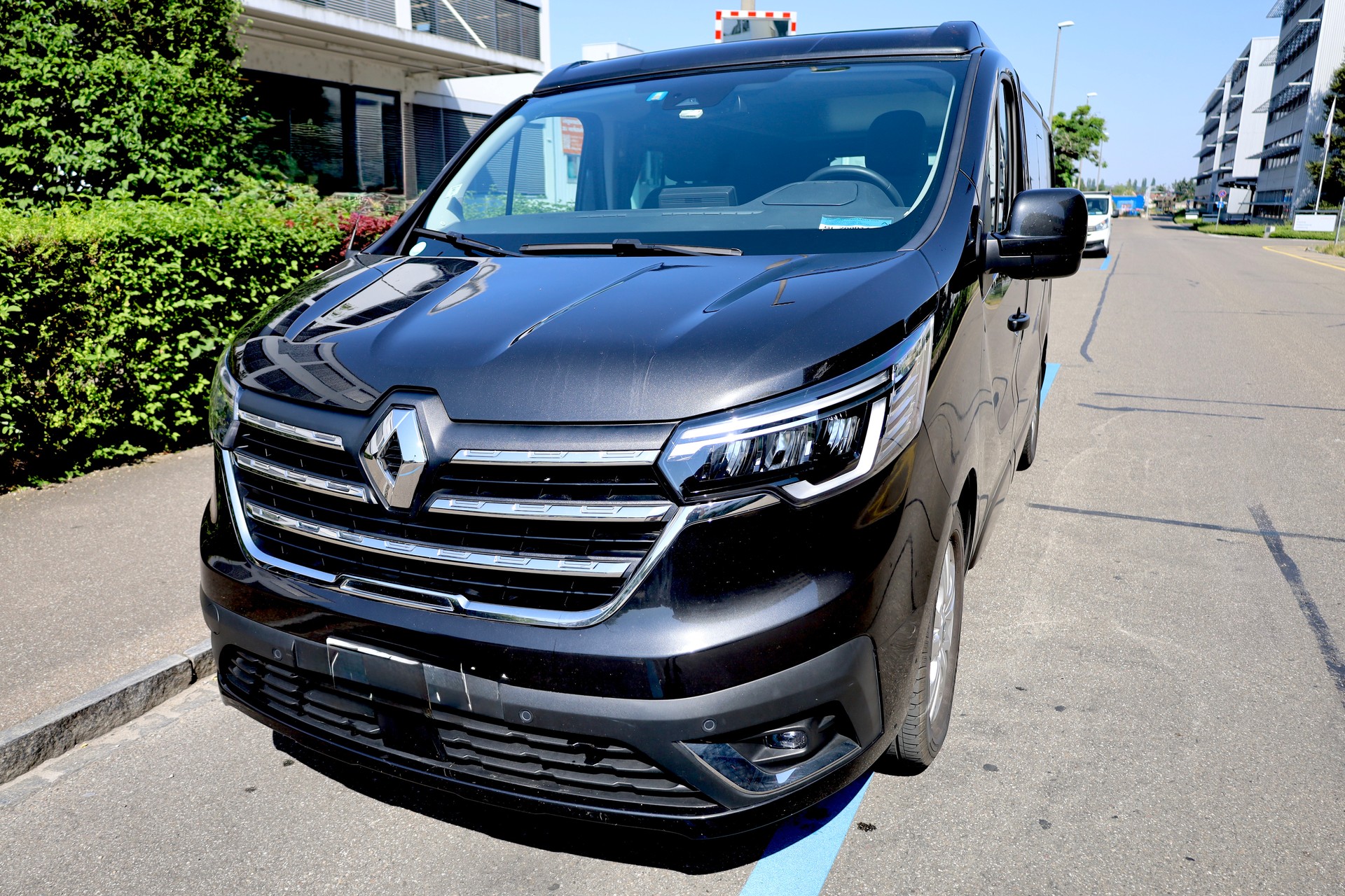 RENAULT 2.0 dCi Blue 170 iconic-image-1