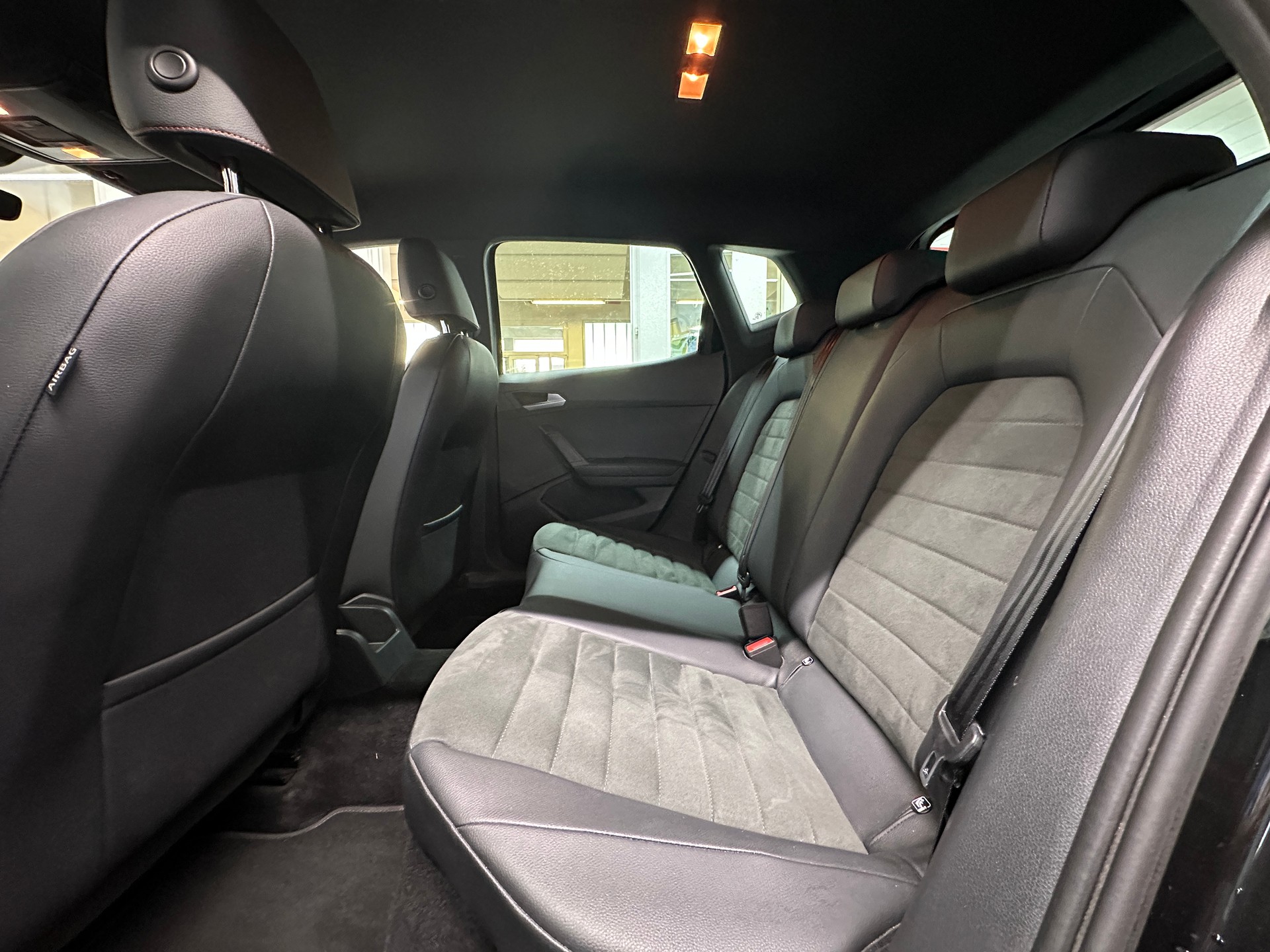 SEAT Arona 1.0 TSI Eco Hola FR DSG-image-8