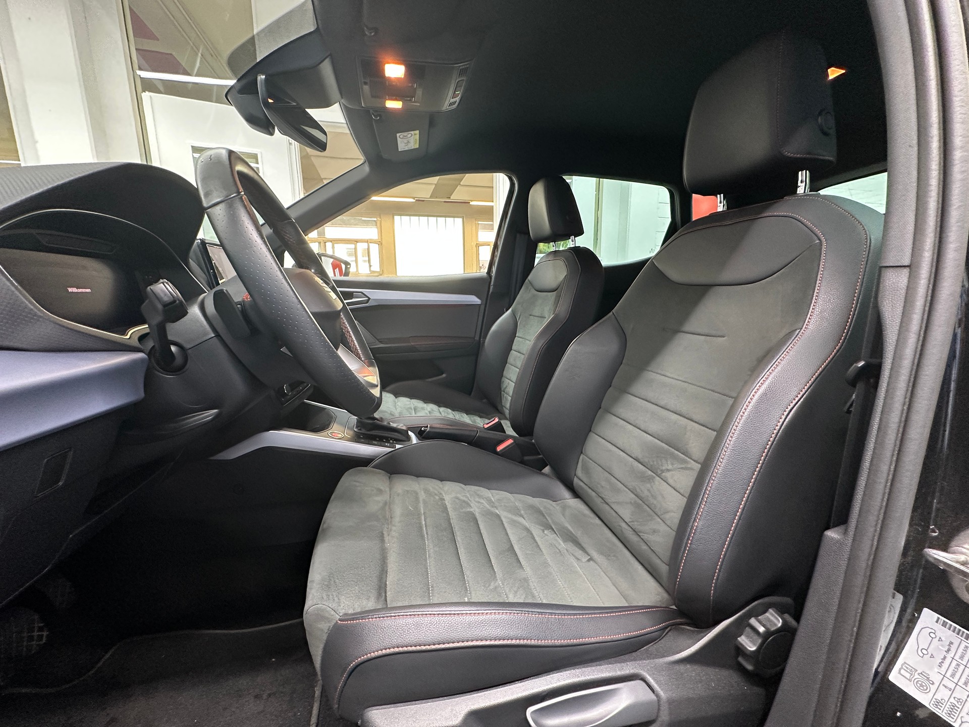 SEAT Arona 1.0 TSI Eco Hola FR DSG-image-7