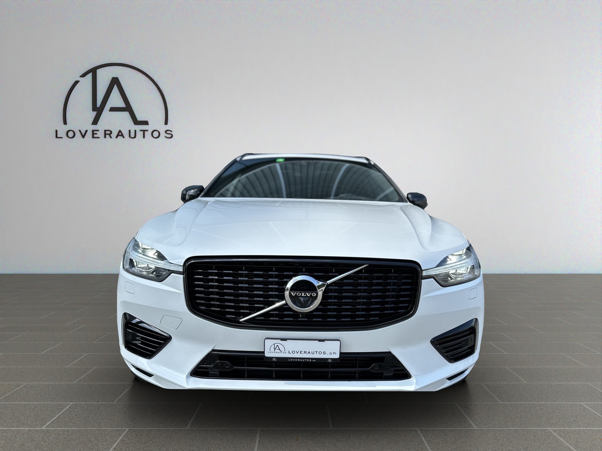 VOLVO XC60 T6 eAWD R-Design Geartronic-image-2