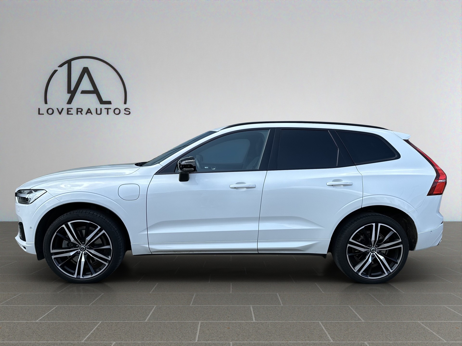 VOLVO XC60 T6 eAWD R-Design Geartronic-image-5