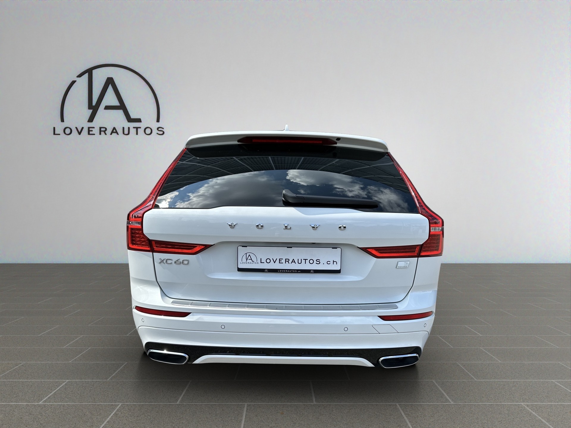 VOLVO XC60 T6 eAWD R-Design Geartronic-image-3