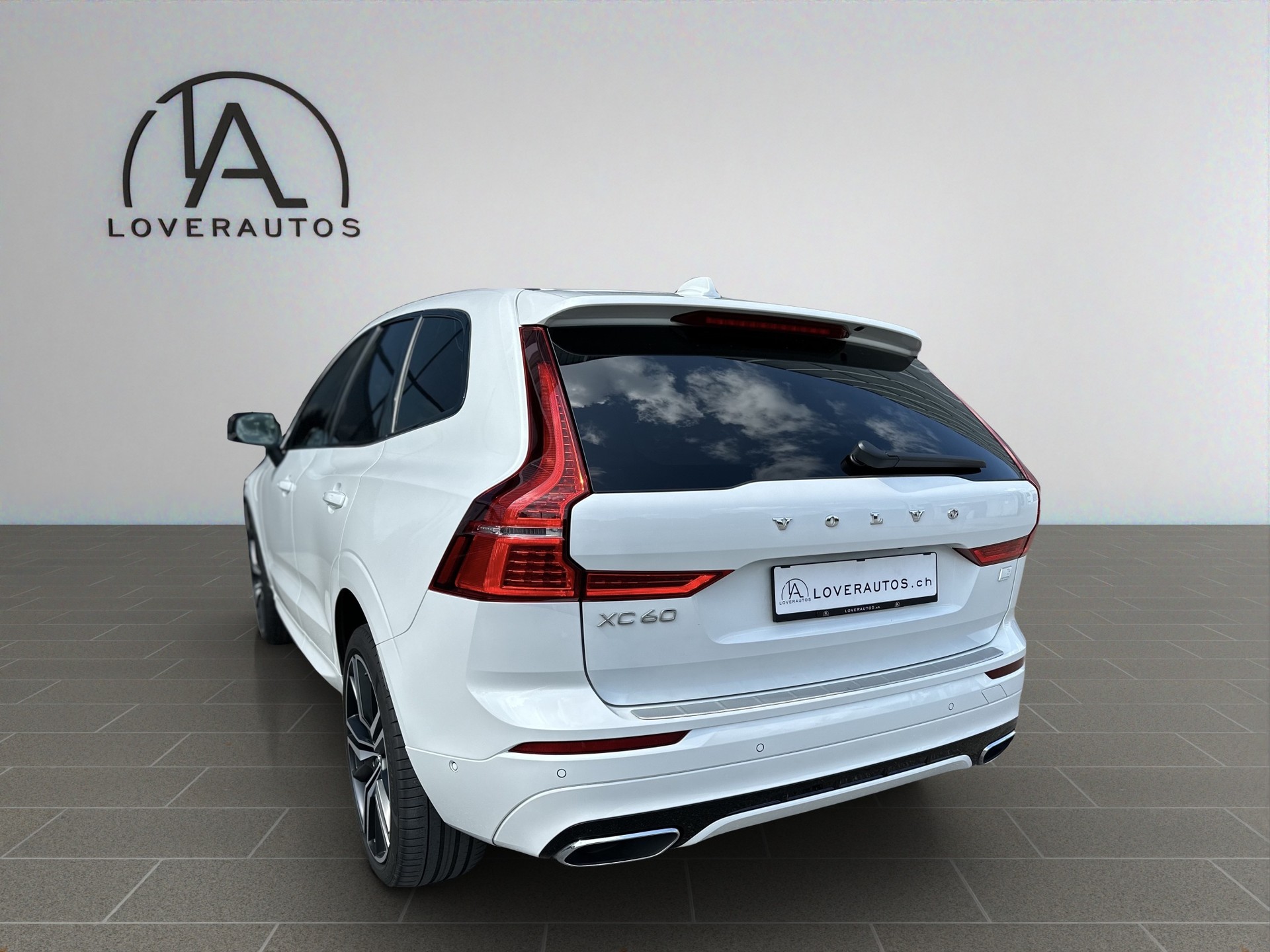 VOLVO XC60 T6 eAWD R-Design Geartronic-image-4