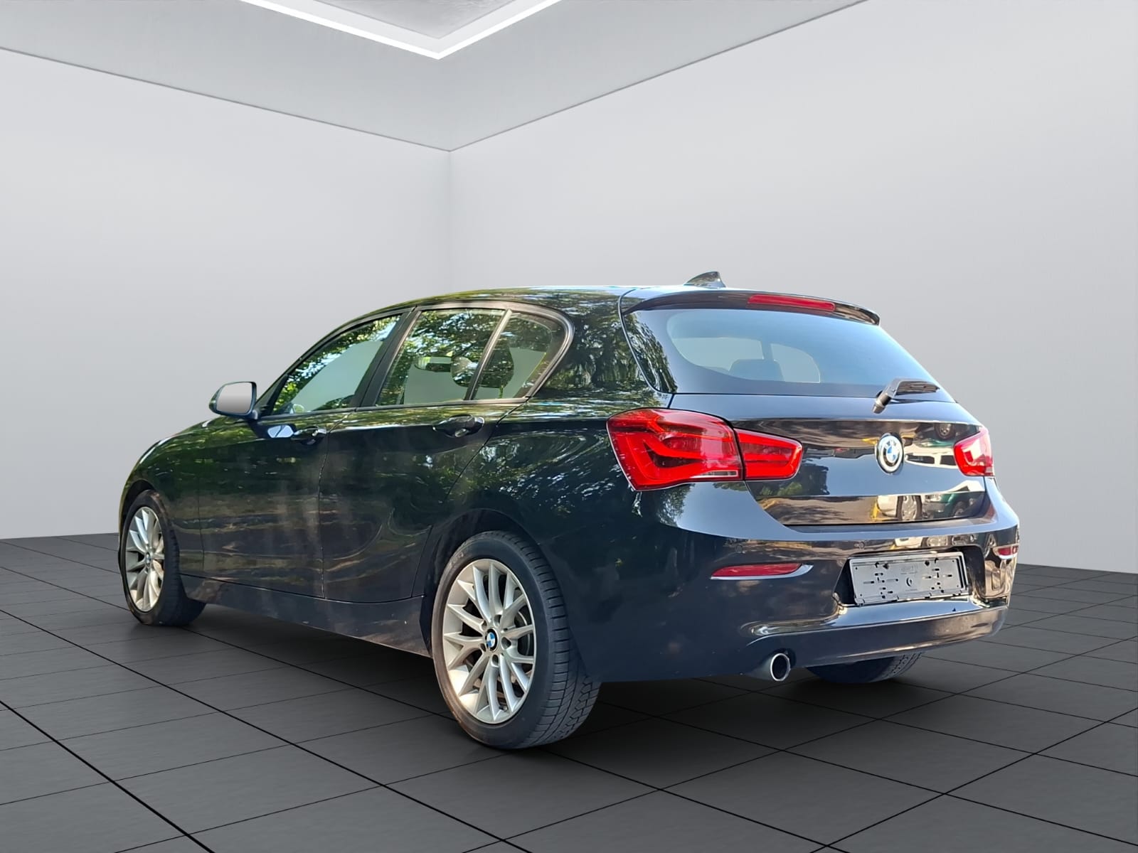 BMW 118d Steptronic-image-4