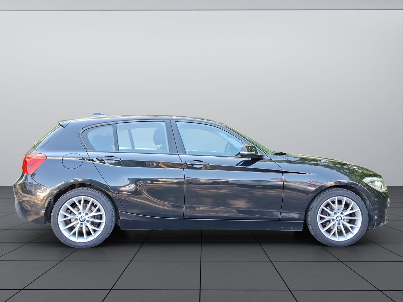 BMW 118d Steptronic-image-7